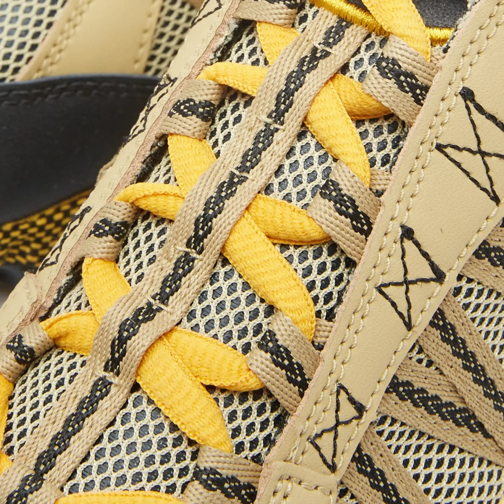 Sneakers Nike Air Humara Wheat Grass/ Yellow Ochre-Black Eur 37.5