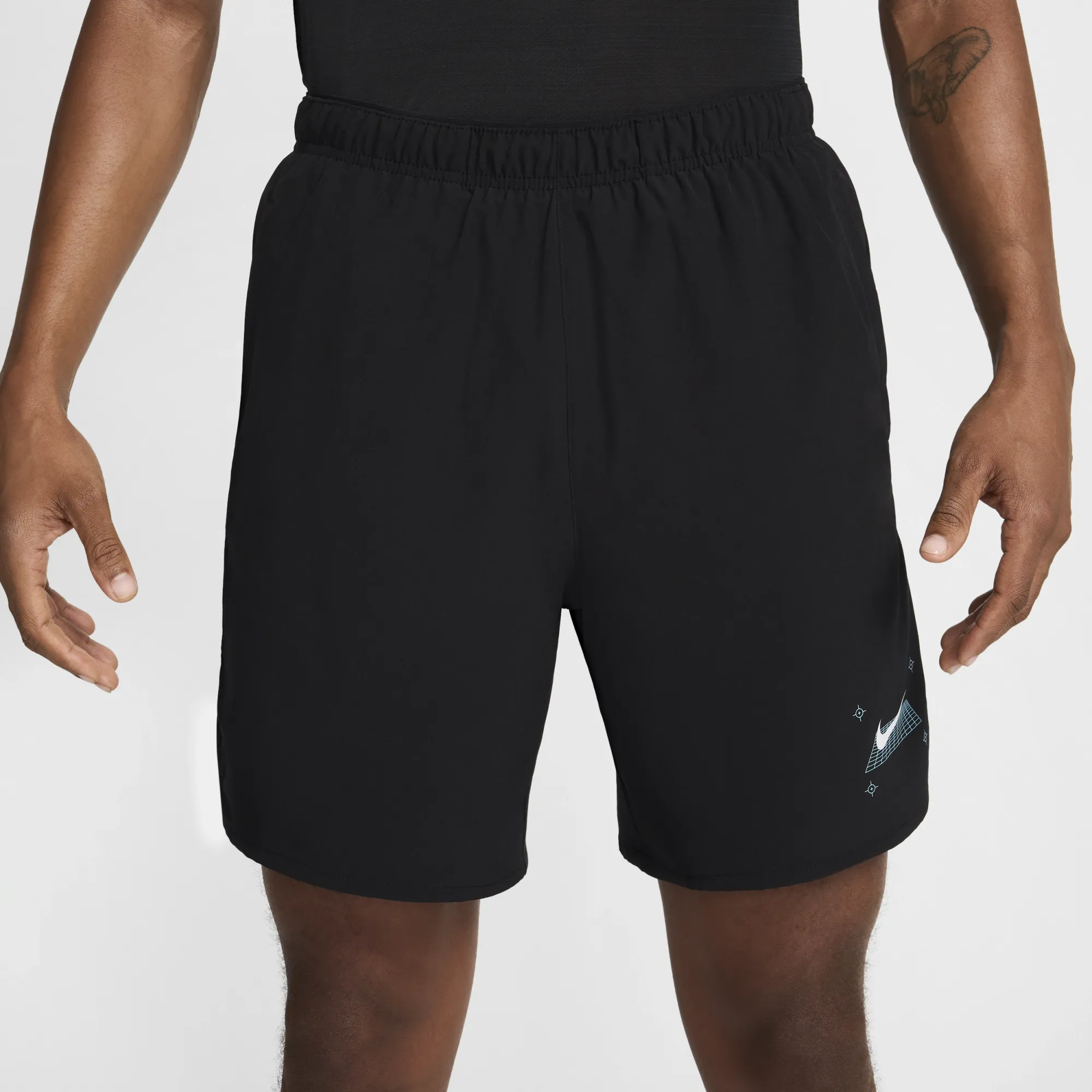 Nike Challenger Grid Shorts - Black - Mens | HV3998-010 | FOOTY.COM