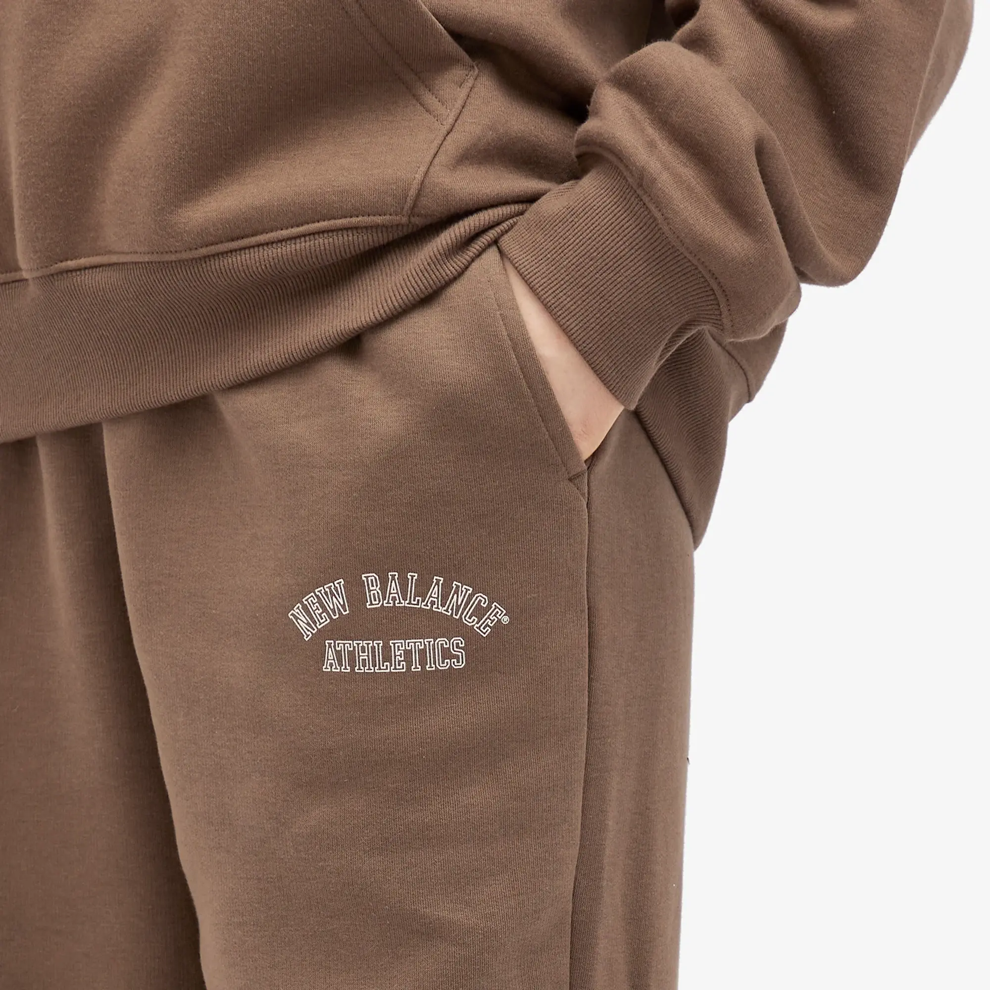 New Balance  GRAPHIC JOGGER  women's Sportswear in Beige