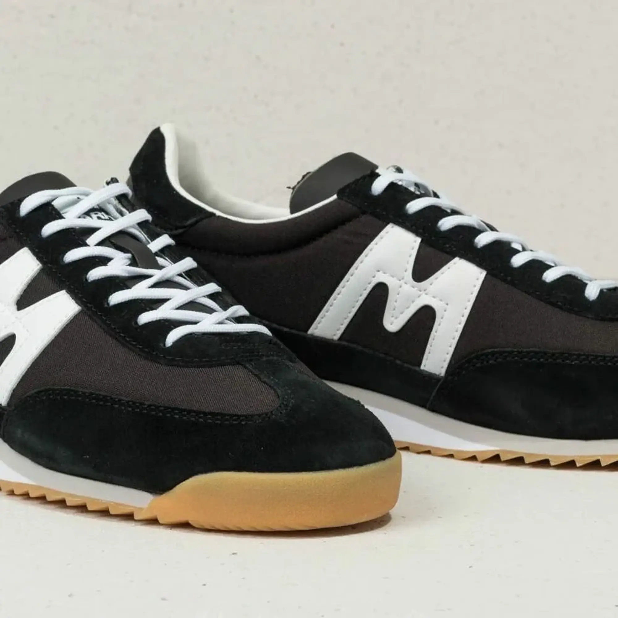 Sneakers Karhu Mestari Black/ White Eur 46.5