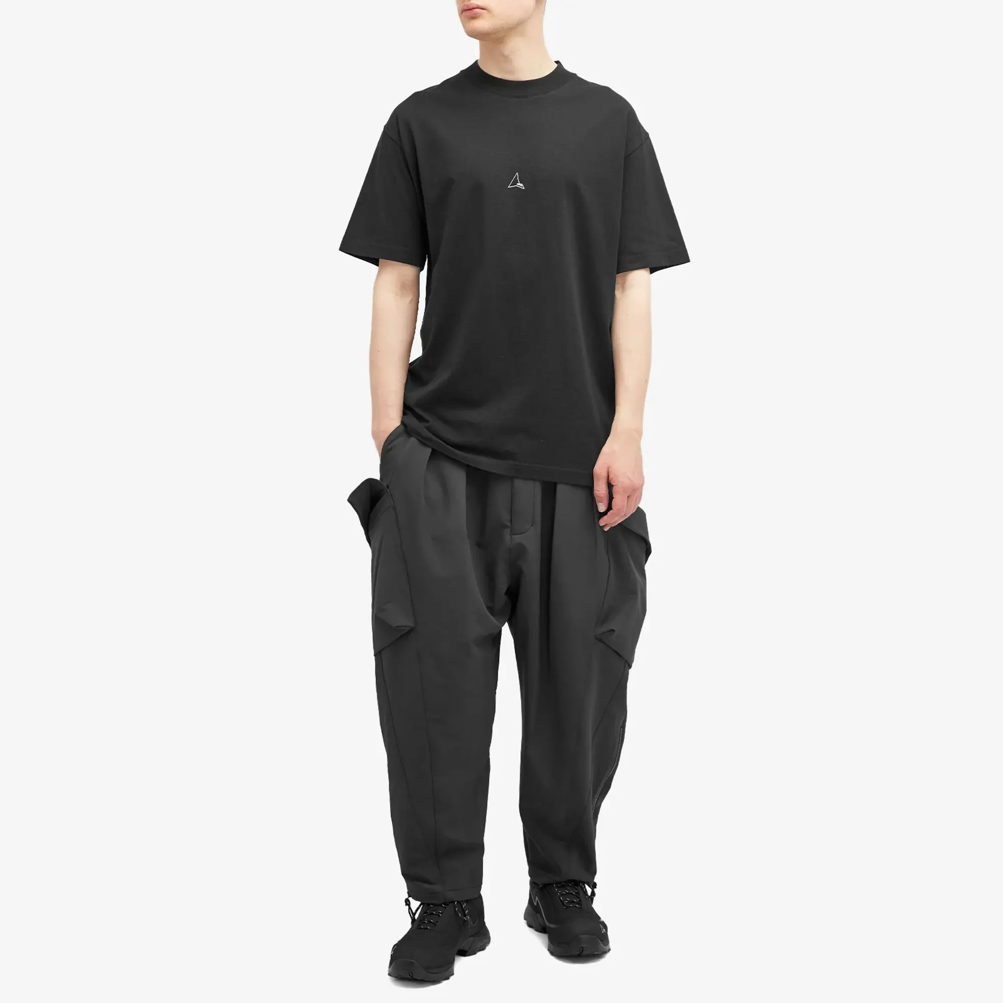 ROA Men's Regular Logo T-Shirt Black