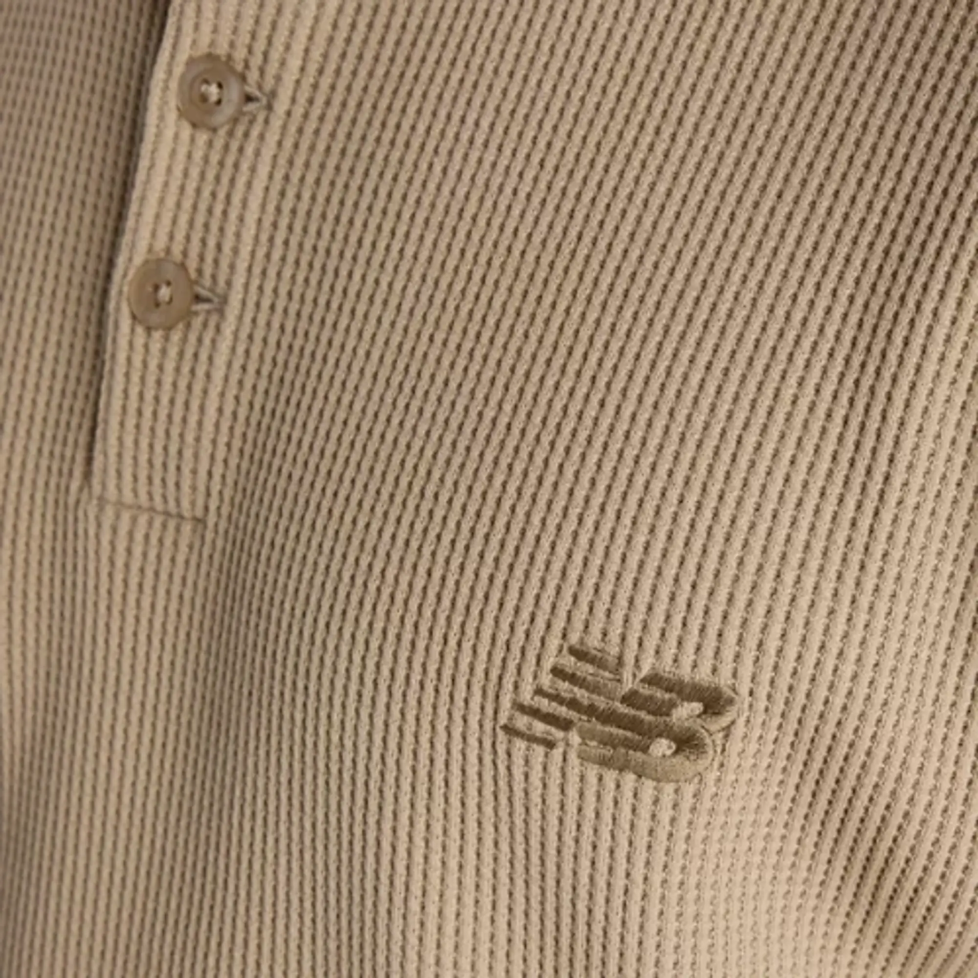 New Balance Waffle Knit Long Sleeve Henley Men Longsleeves Beige