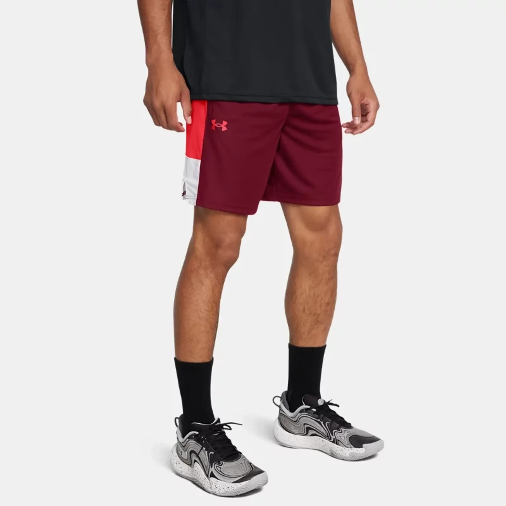 Men's  Under Armour  Zone 7 Shorts Cardinal / Racer Red S