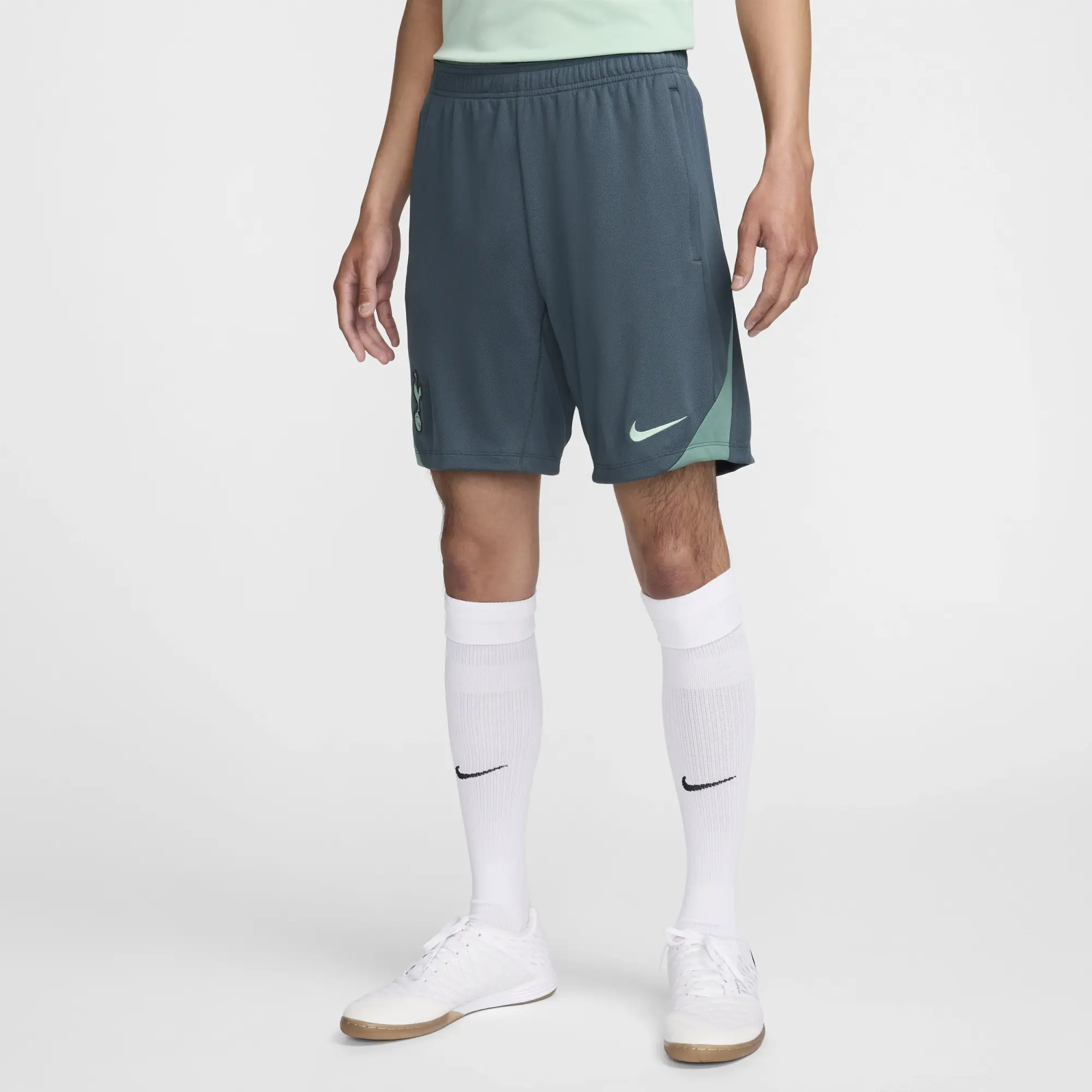 Nike Tottenham Dri-Fit Strike Shorts - Green - 2024-2025