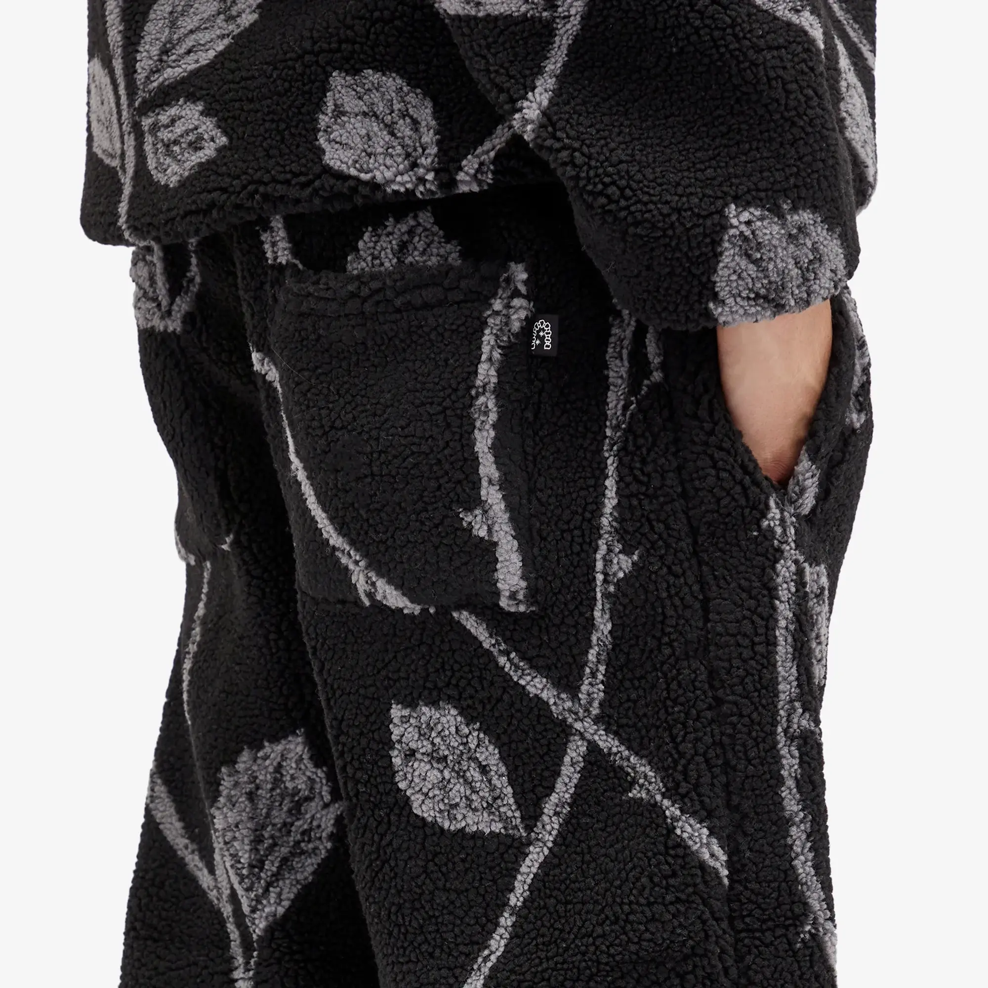 Heresy Men's Bramble Fleece Pants Print