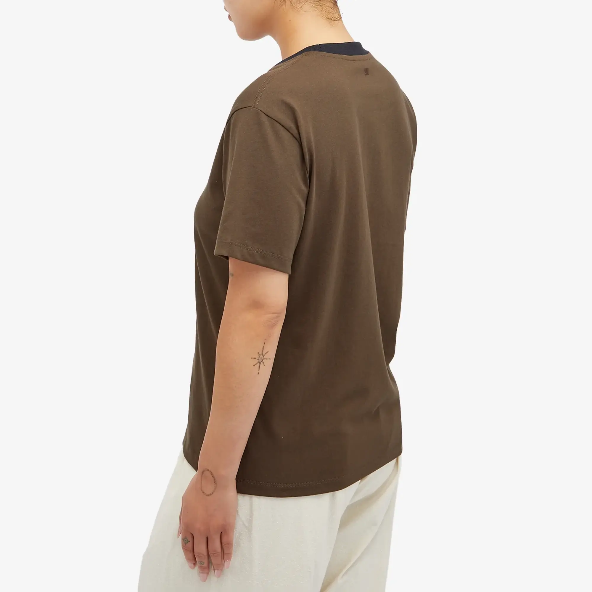 AMI Paris Women's AMI Paris Women's T-Shirt Dark Coffee