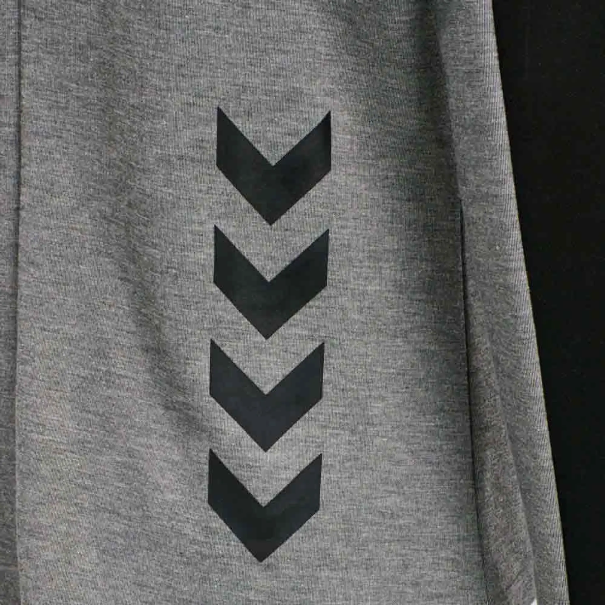 Hummel Essi Full Zip Sweatshirt