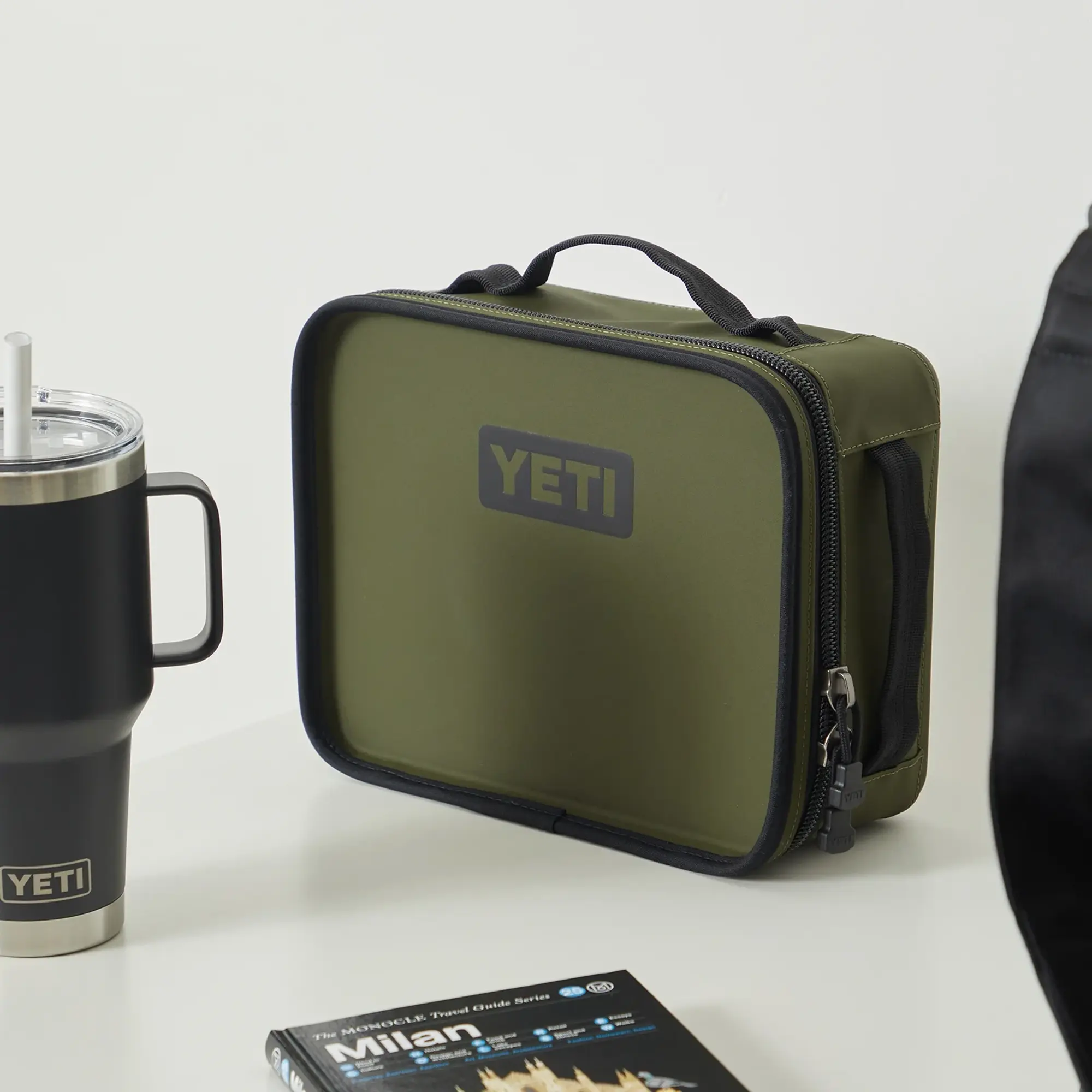 YETI Daytrip Lunch Box Olive