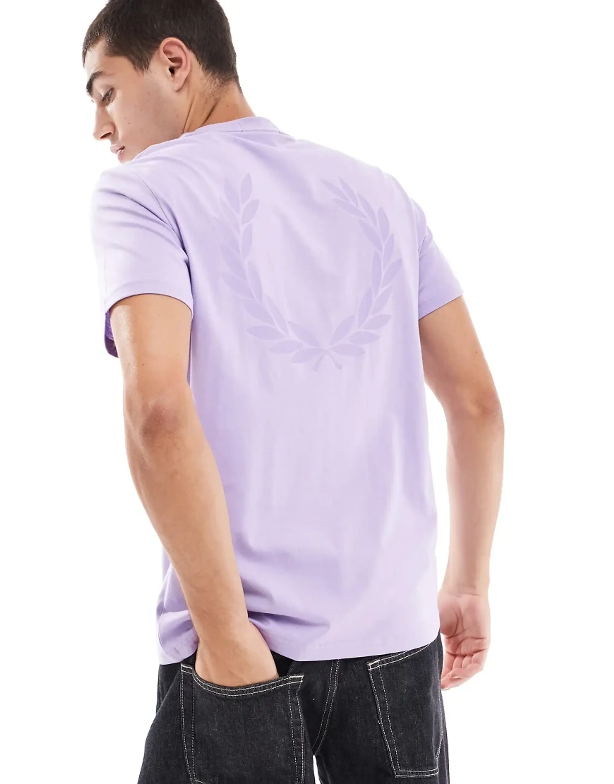 Fred Perry Rear Powder Laurel T-Shirt In Light Purple