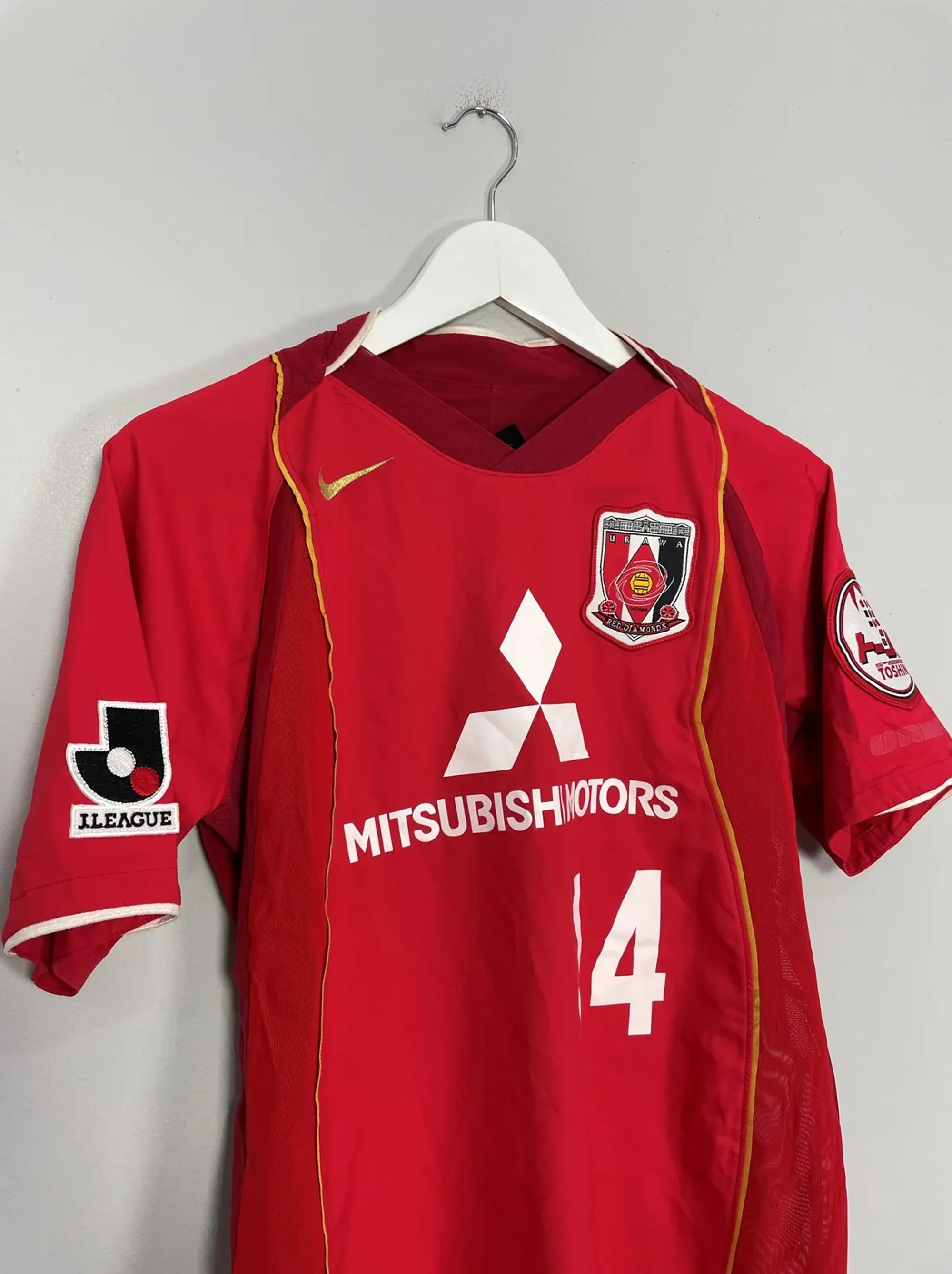 Urawa Red Diamonds Nike 赤シャツ 6/21(金)18時から「NIKE FOOTBALL×URAWA REDS 20th Anniversary