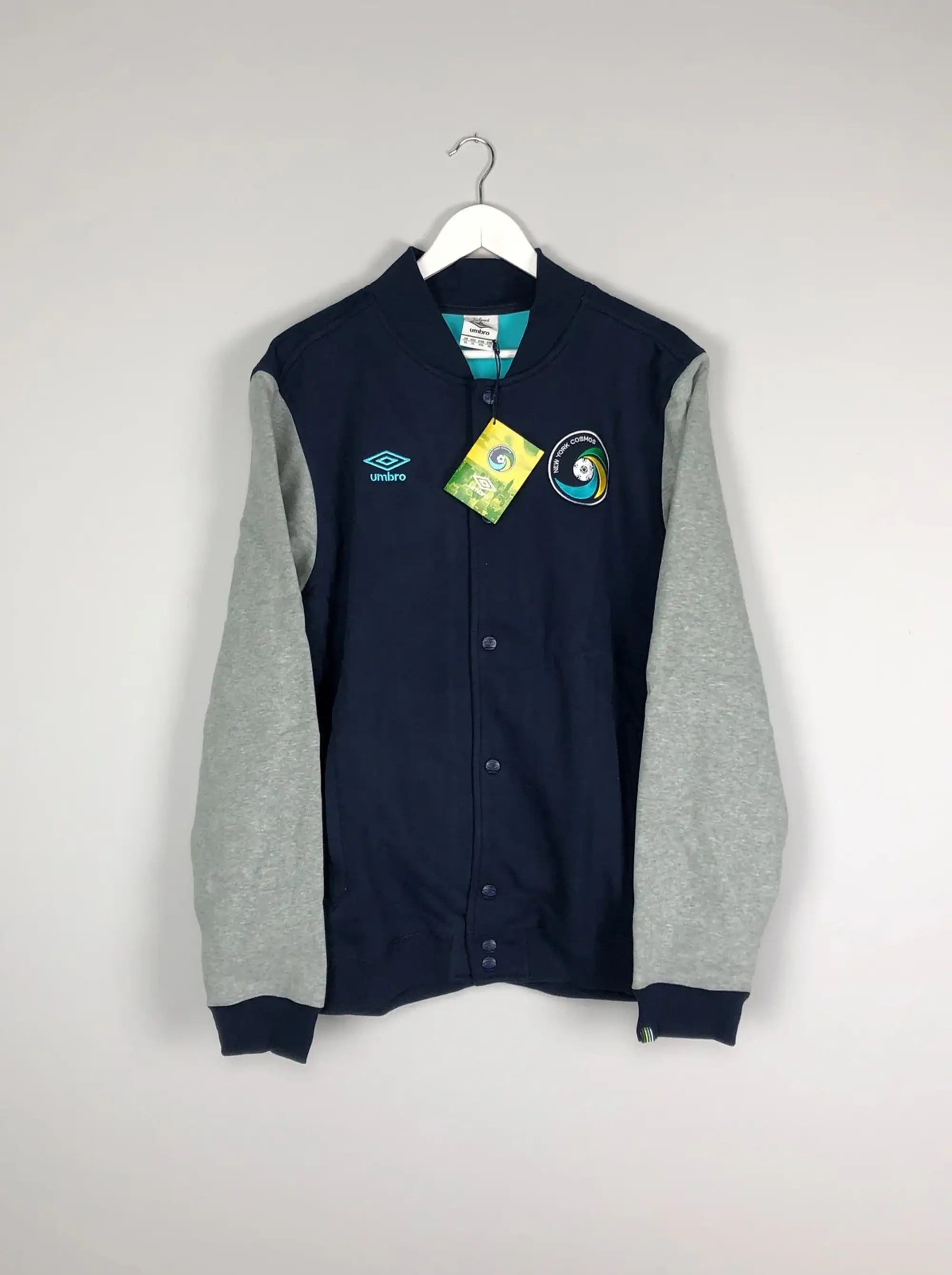 2011/12 NEW YORK COSMOS *BNWT* FLEECE BASEBALL JACKET (MULTIPLE SIZES) UMBRO, Large / Other US Clubs / 2011