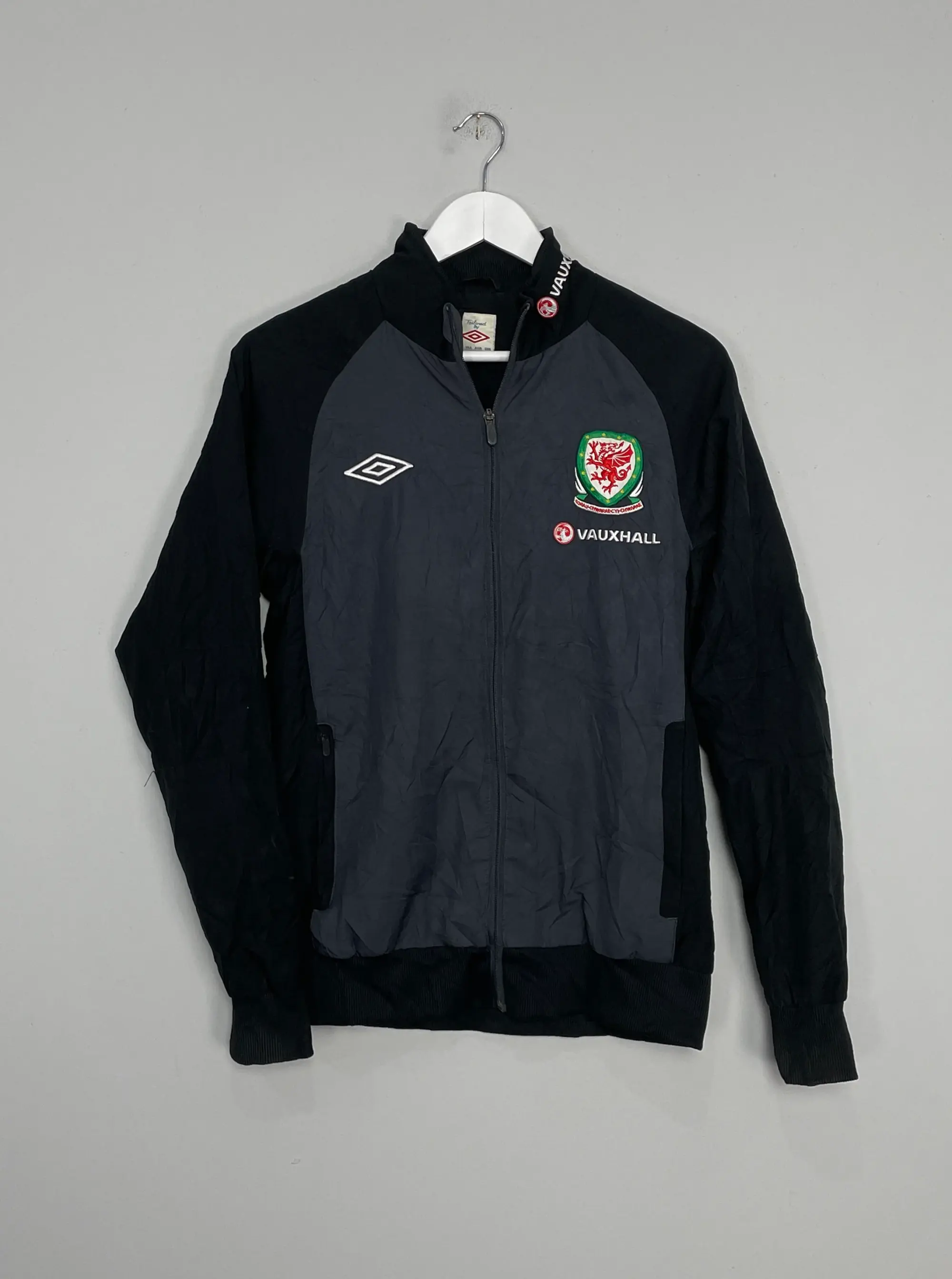 2010/11 WALES JACKET (S) UMBRO