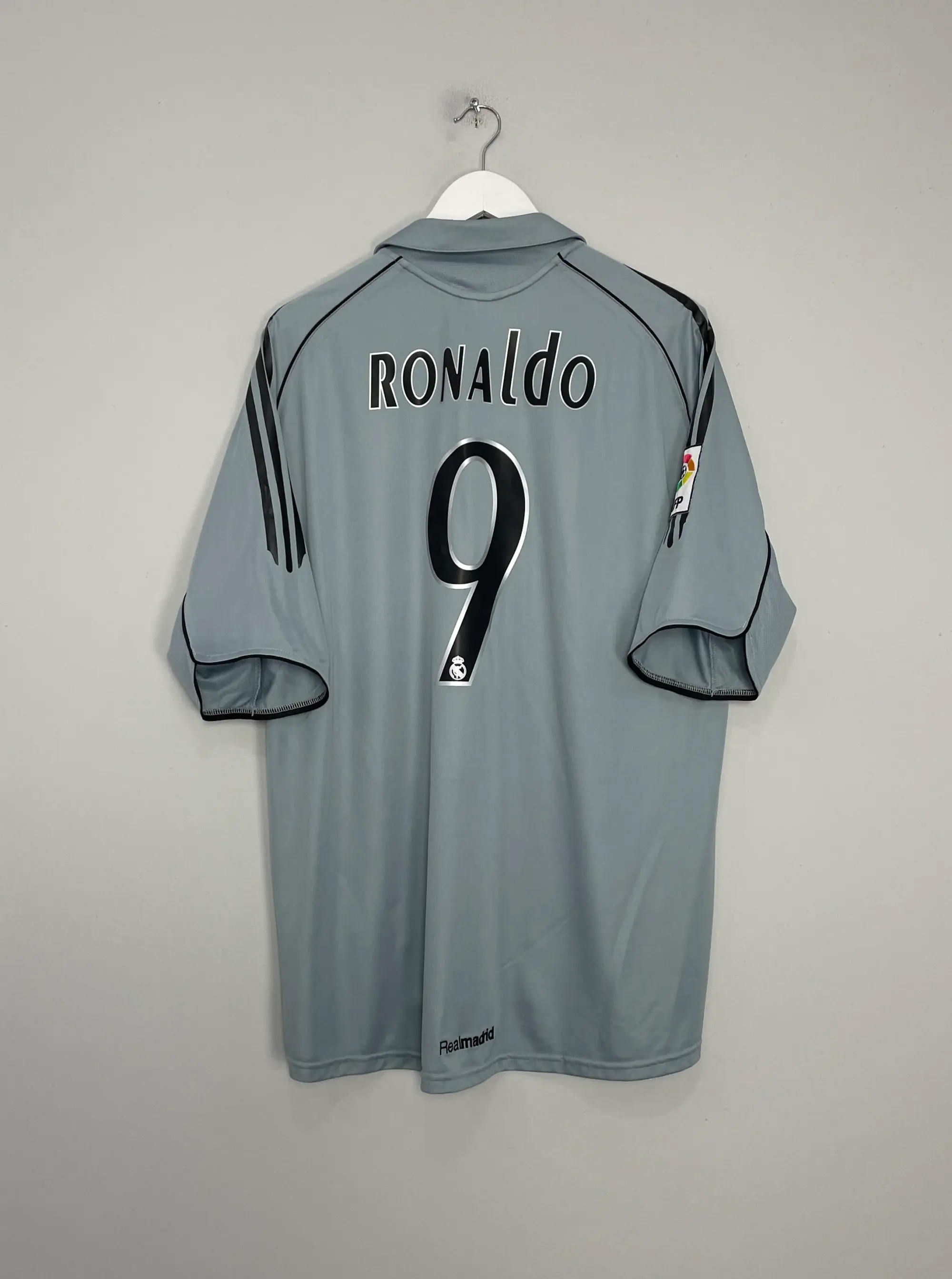 2005/06 REAL MADRID RONALDO #9 THIRD SHIRT (XL) ADIDAS