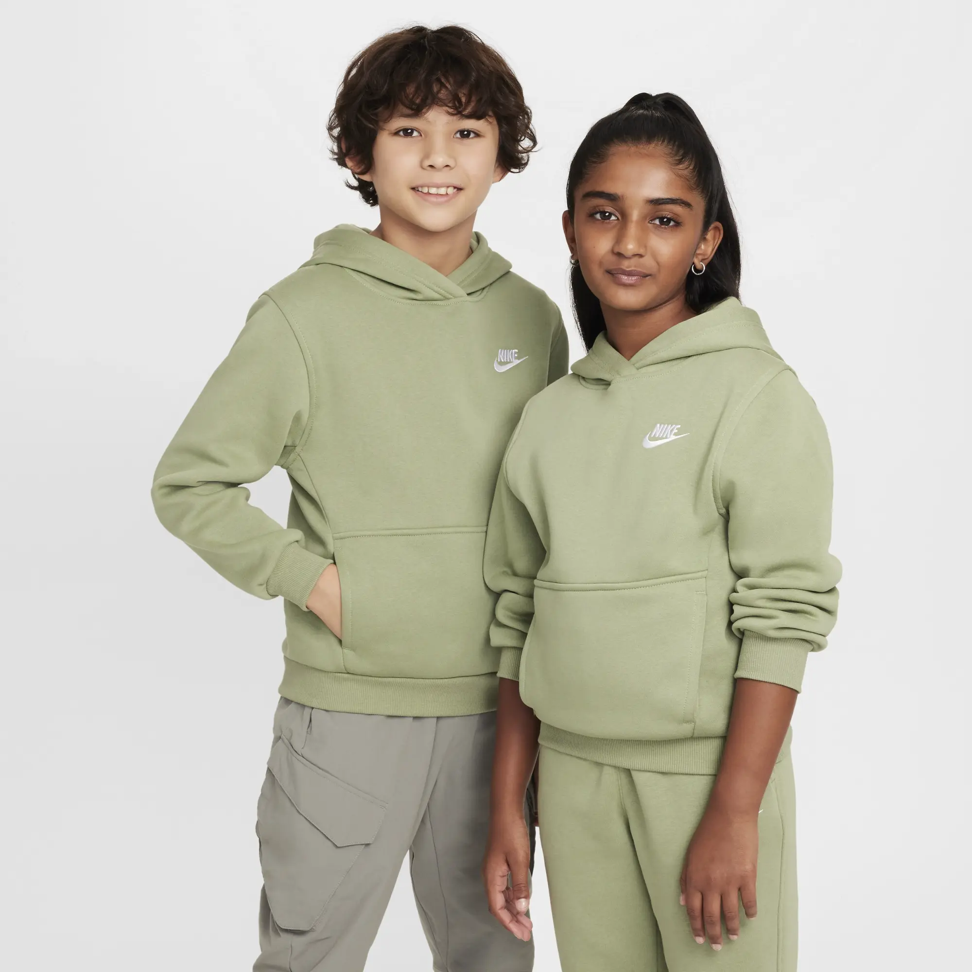 Nike Sportswear Club Fleece Older Kids' Pullover Hoodie - Green - Cotton/Polyester