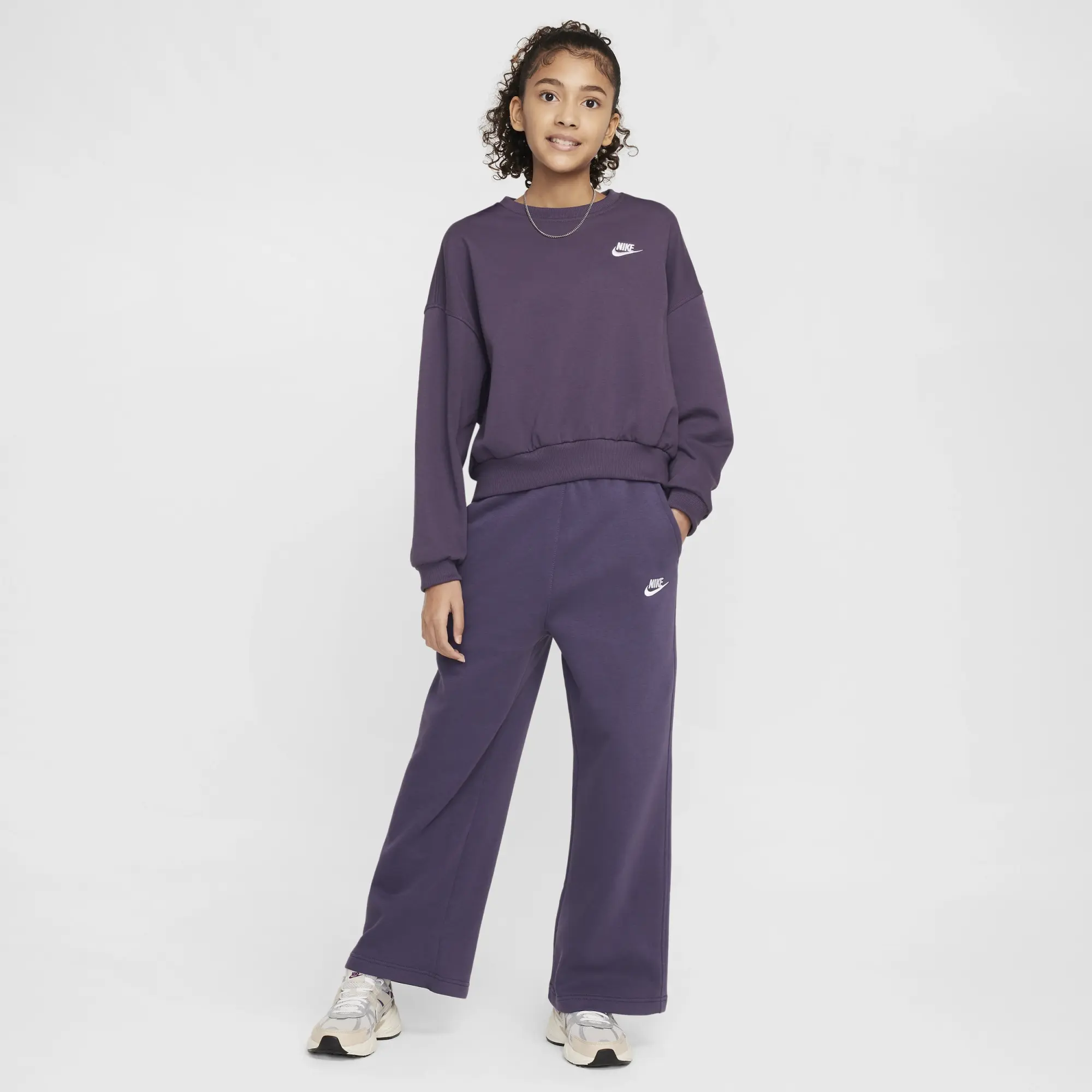Nike Sportswear Club Fleece Girls' Boxy Crew-Neck Sweatshirt - Purple - Cotton/Polyester