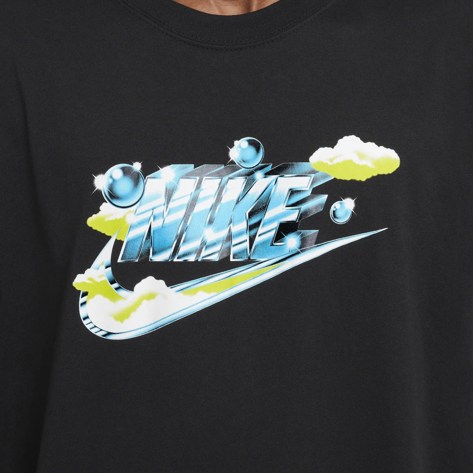 Nike Elements HBR Max90 T-Shirt - Black - Size L - Black