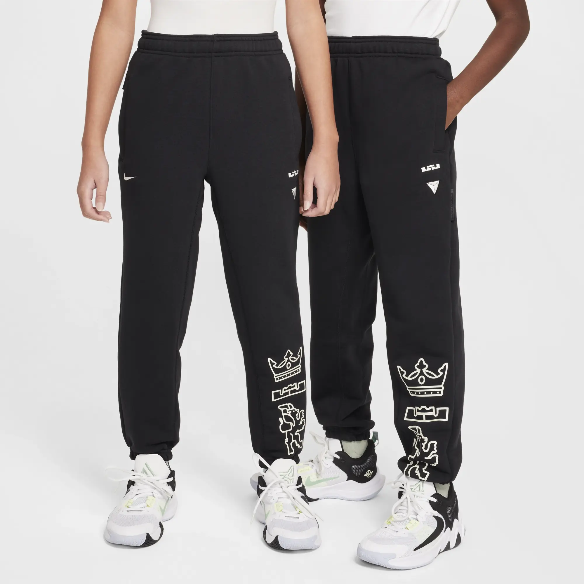 Nike Sportswear Older Kids LeBron Standard Issue Basketball Pants 8 15Y