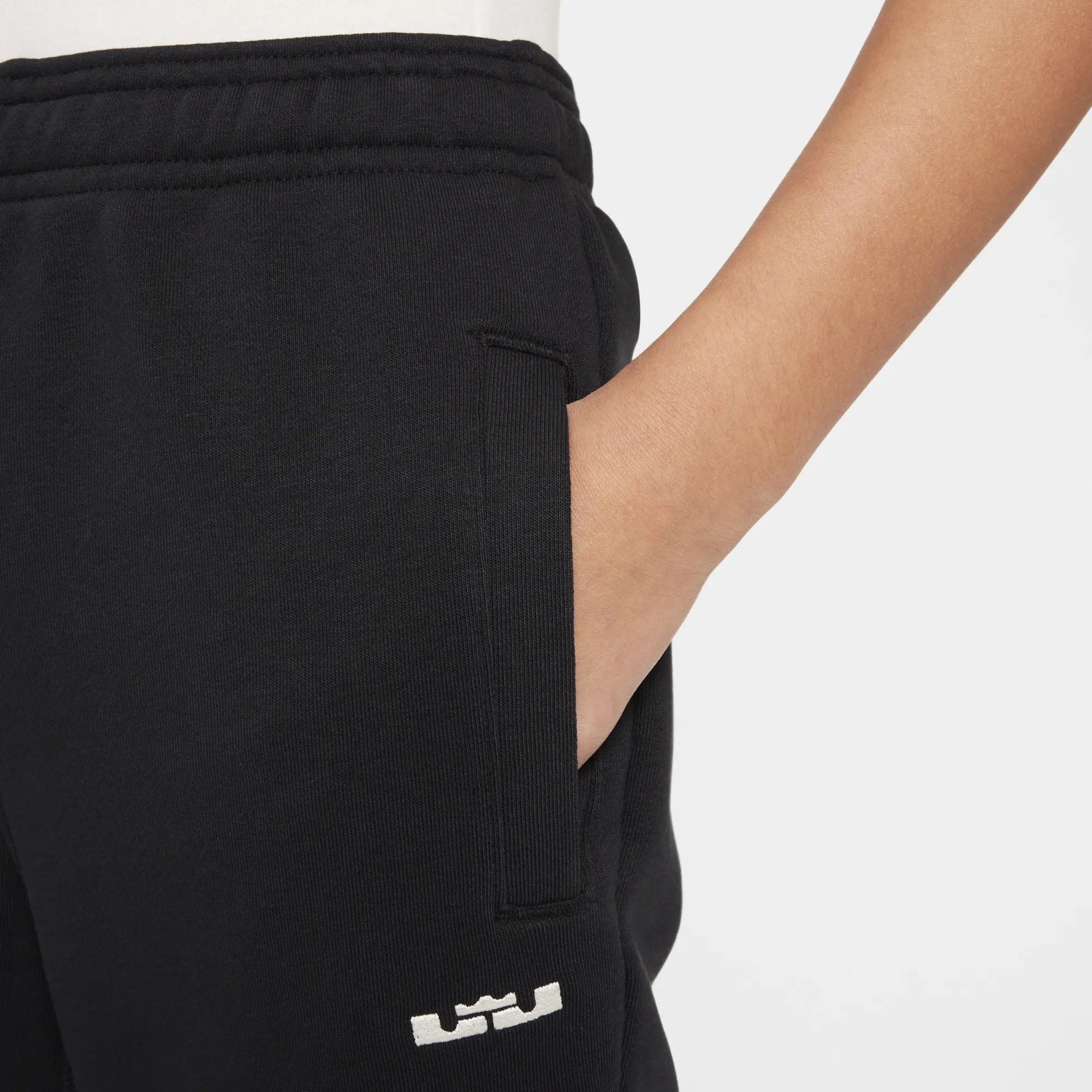 Nike Sportswear Older Kids LeBron Standard Issue Basketball Pants 8 15Y