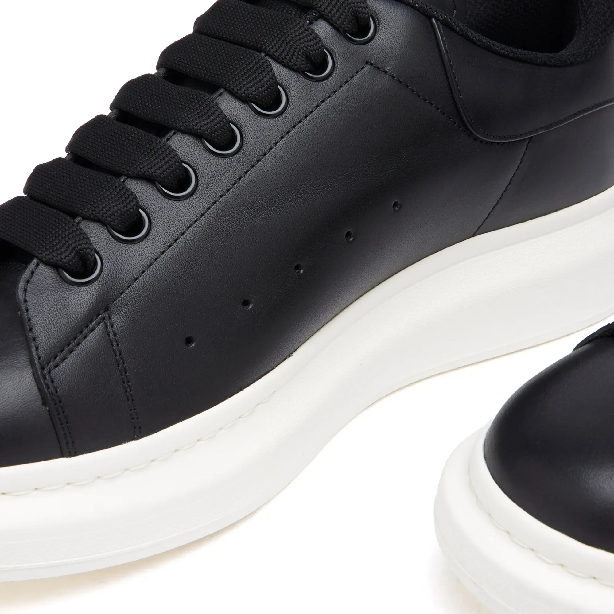 Alexander McQueen Men's Skull Logo Oversized Sneaker Black
