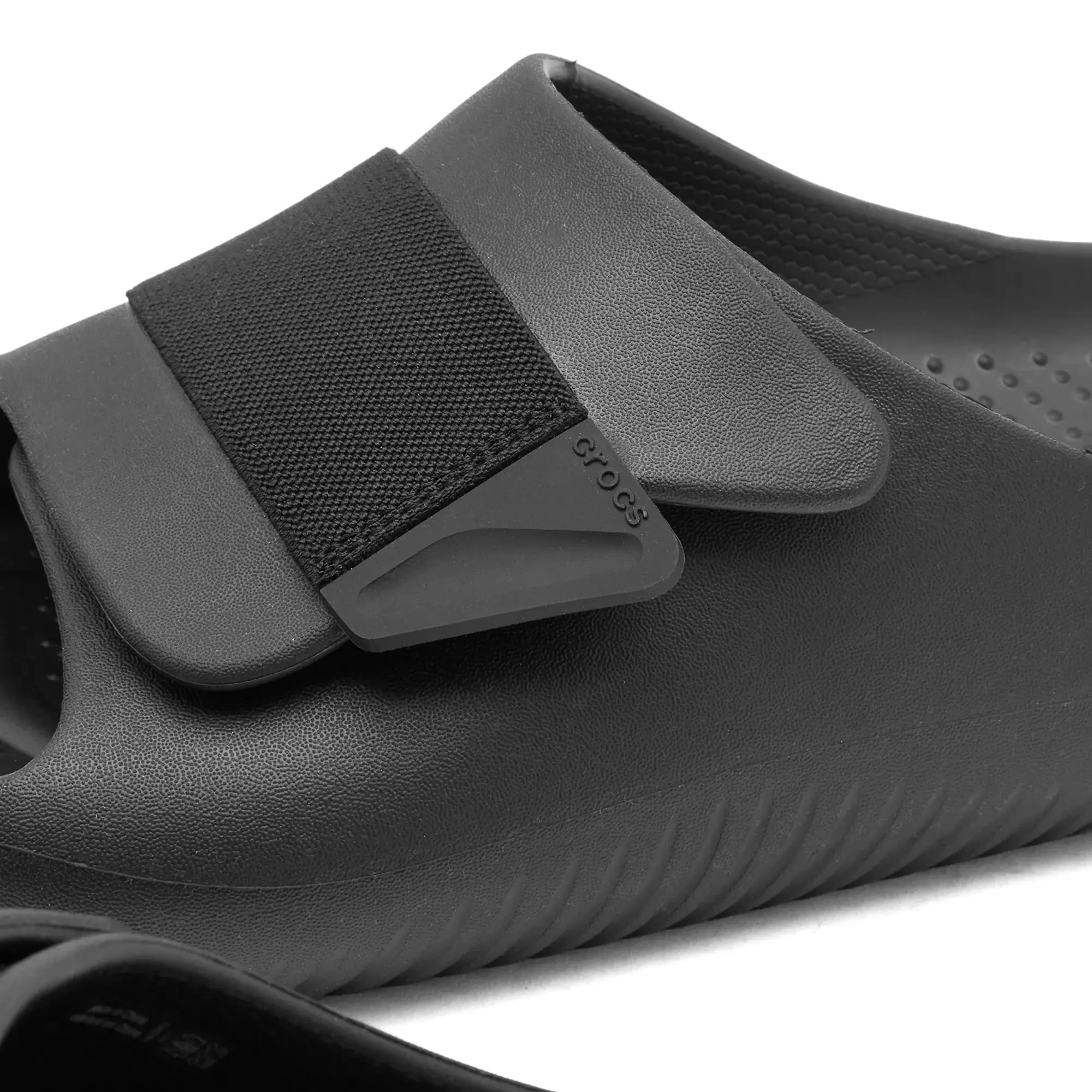 Crocs | Unisex | Mellow Luxe Recovery | Slides | Black | W7/M6