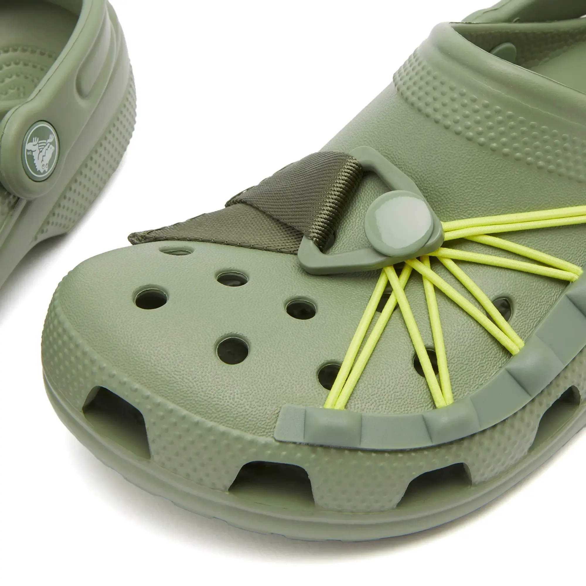 Crocs | Unisex | Classic Bungee Cord | Clogs | Moss/Multi | M11