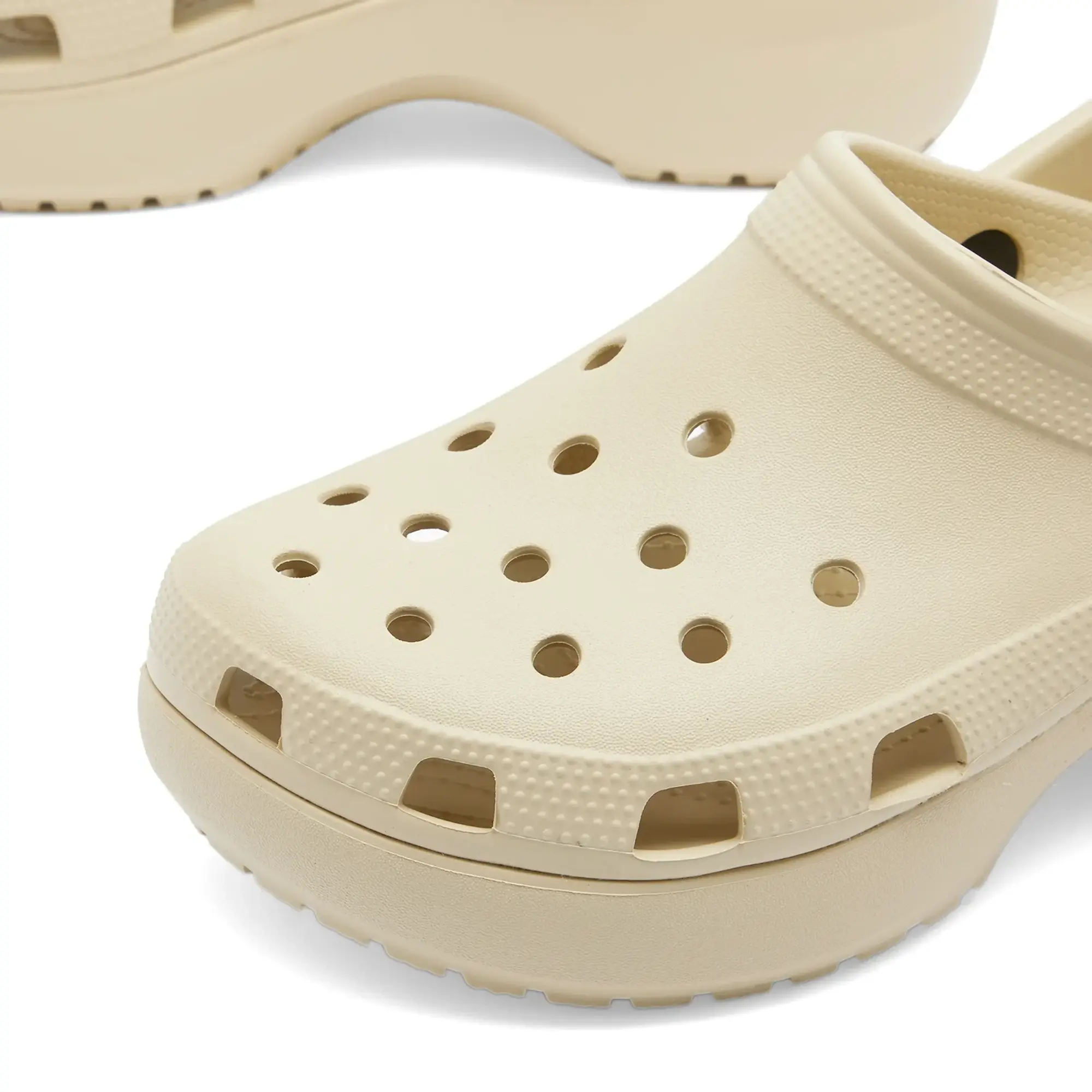 Crocs Classic Platform Clogs In Bone-Neutral