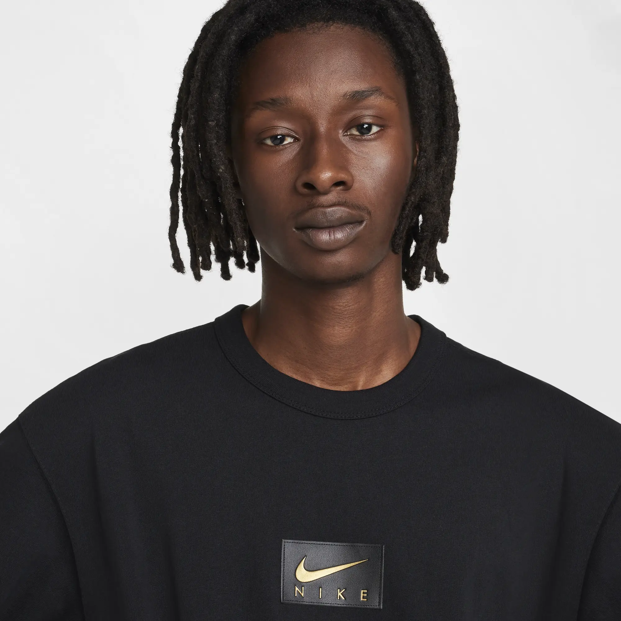Nike Centre Patch Logo T-Shirt In Black