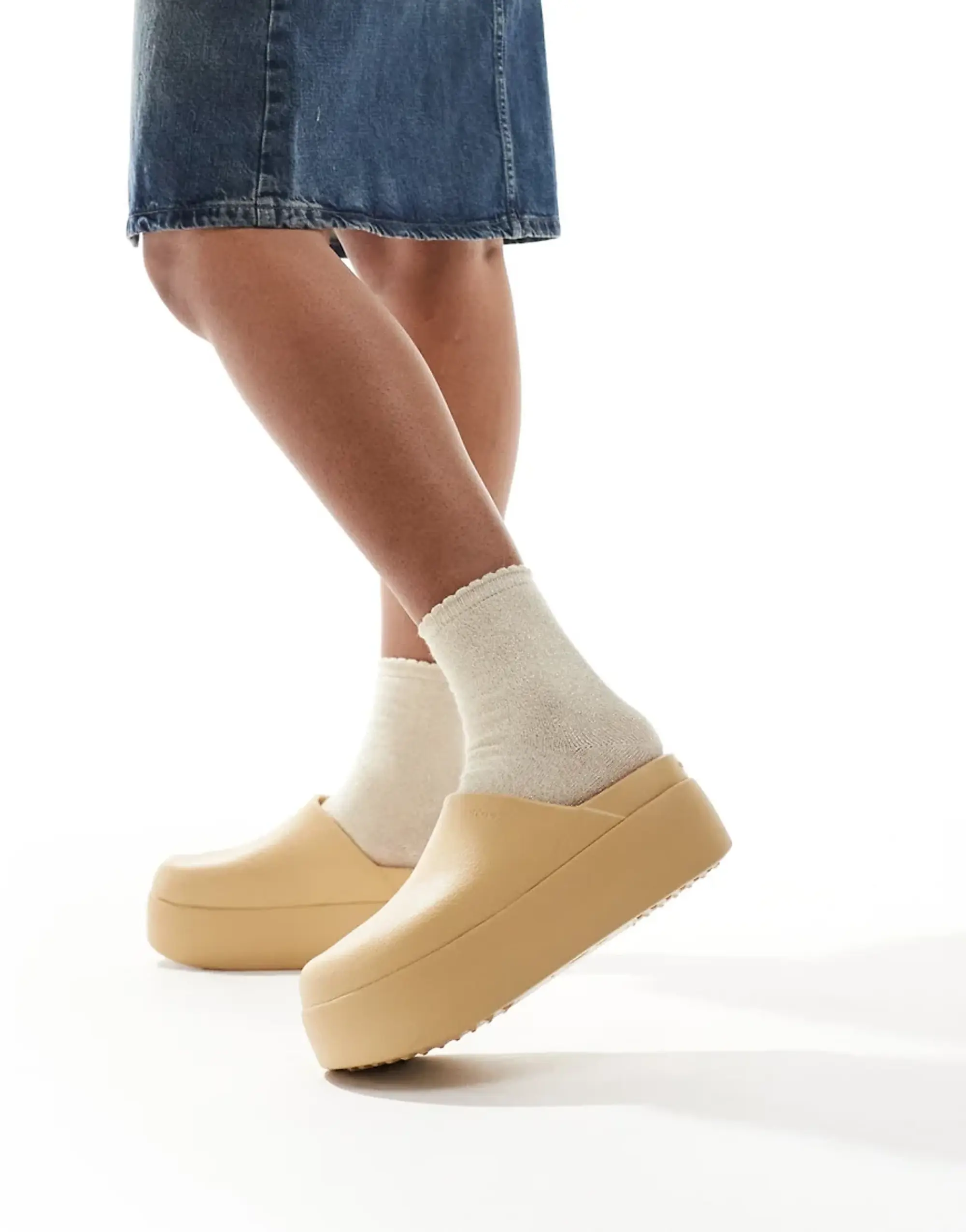 Crocs | Women | Dylan Platform | Clogs | Wheat | 8