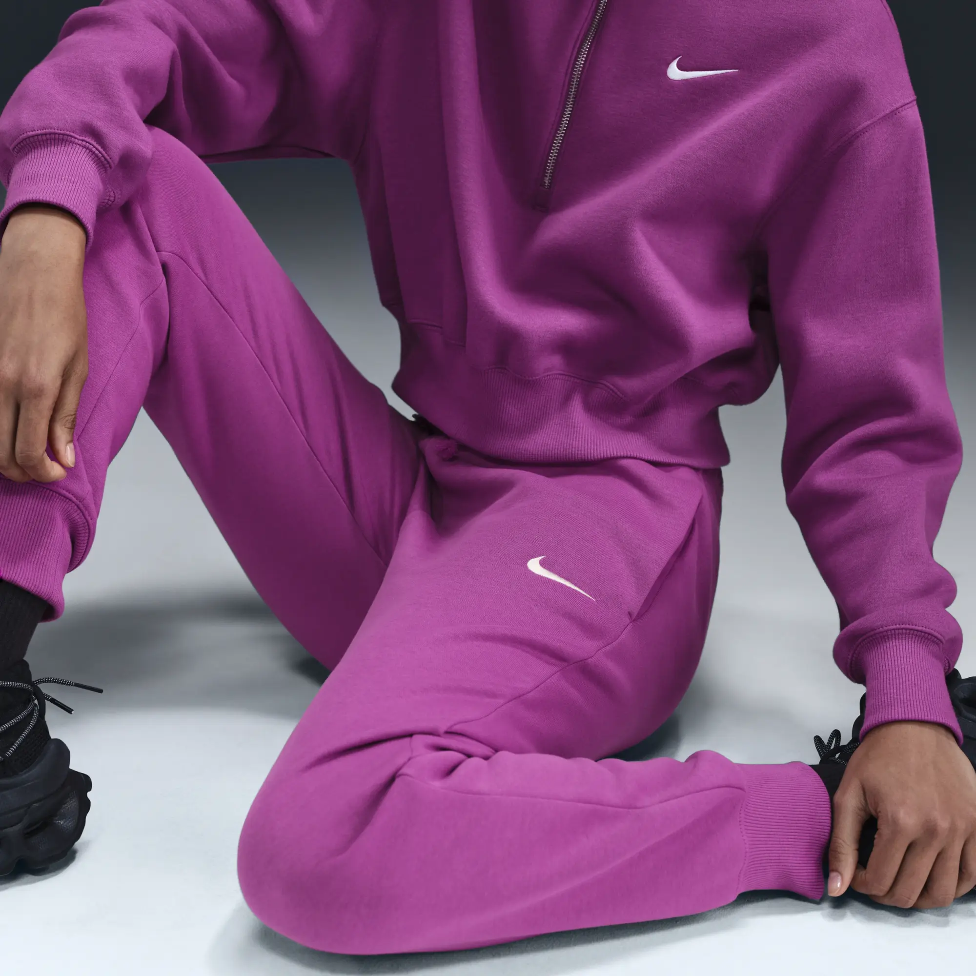 Nike Sportswear Phoenix Fleece Women's Mid-Rise Tracksuit Bottoms - Purple - Cotton/Polyester