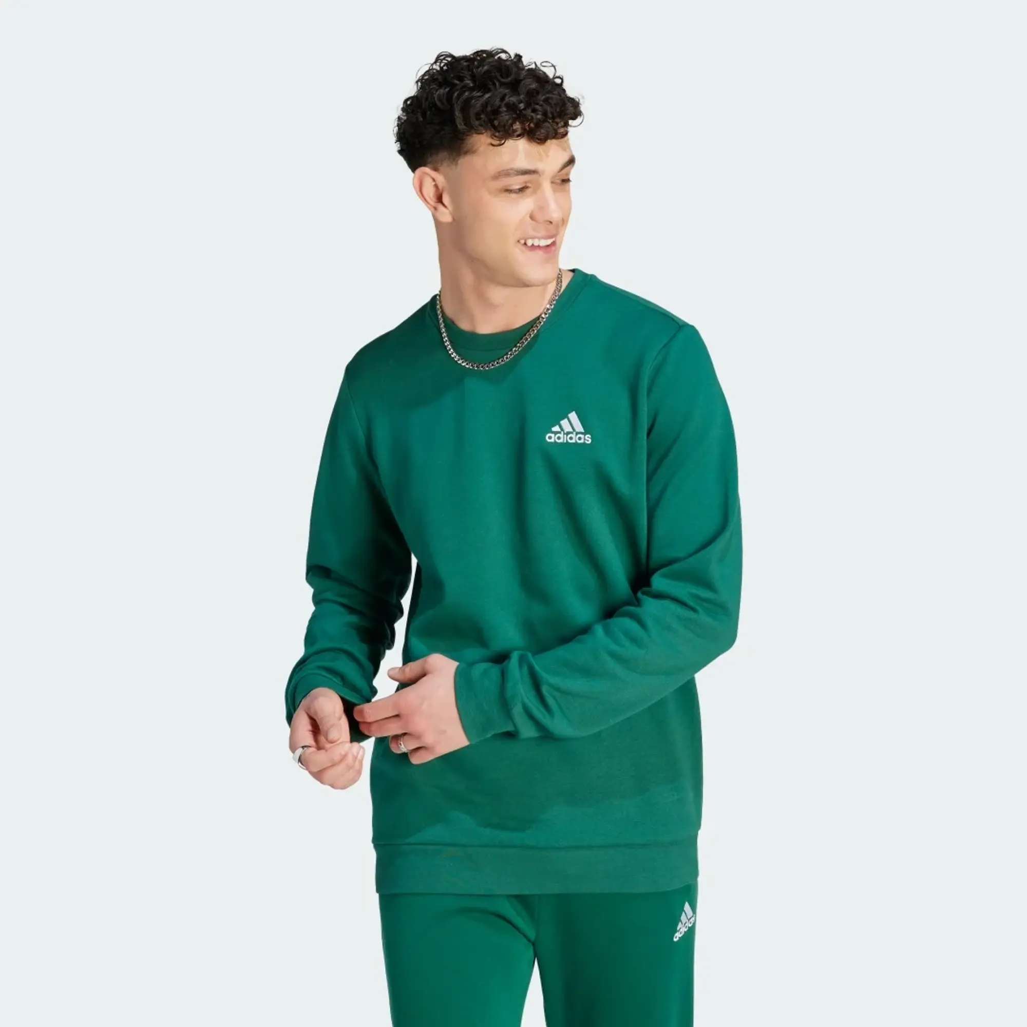 adidas  M FEELCOZY SWT  men's Sweater in Green