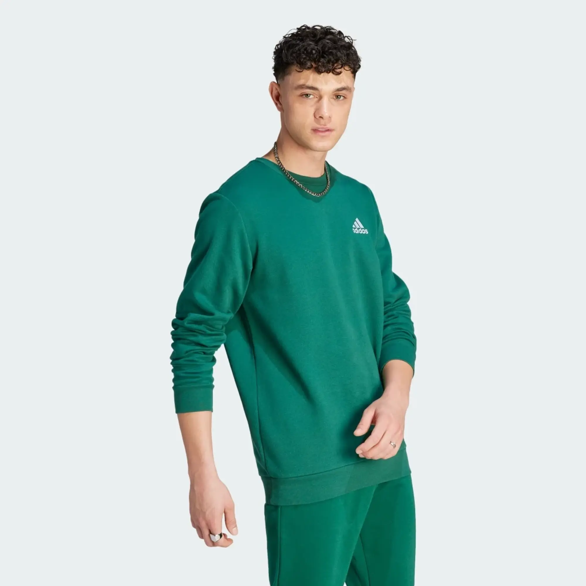 adidas  M FEELCOZY SWT  men's Sweater in Green