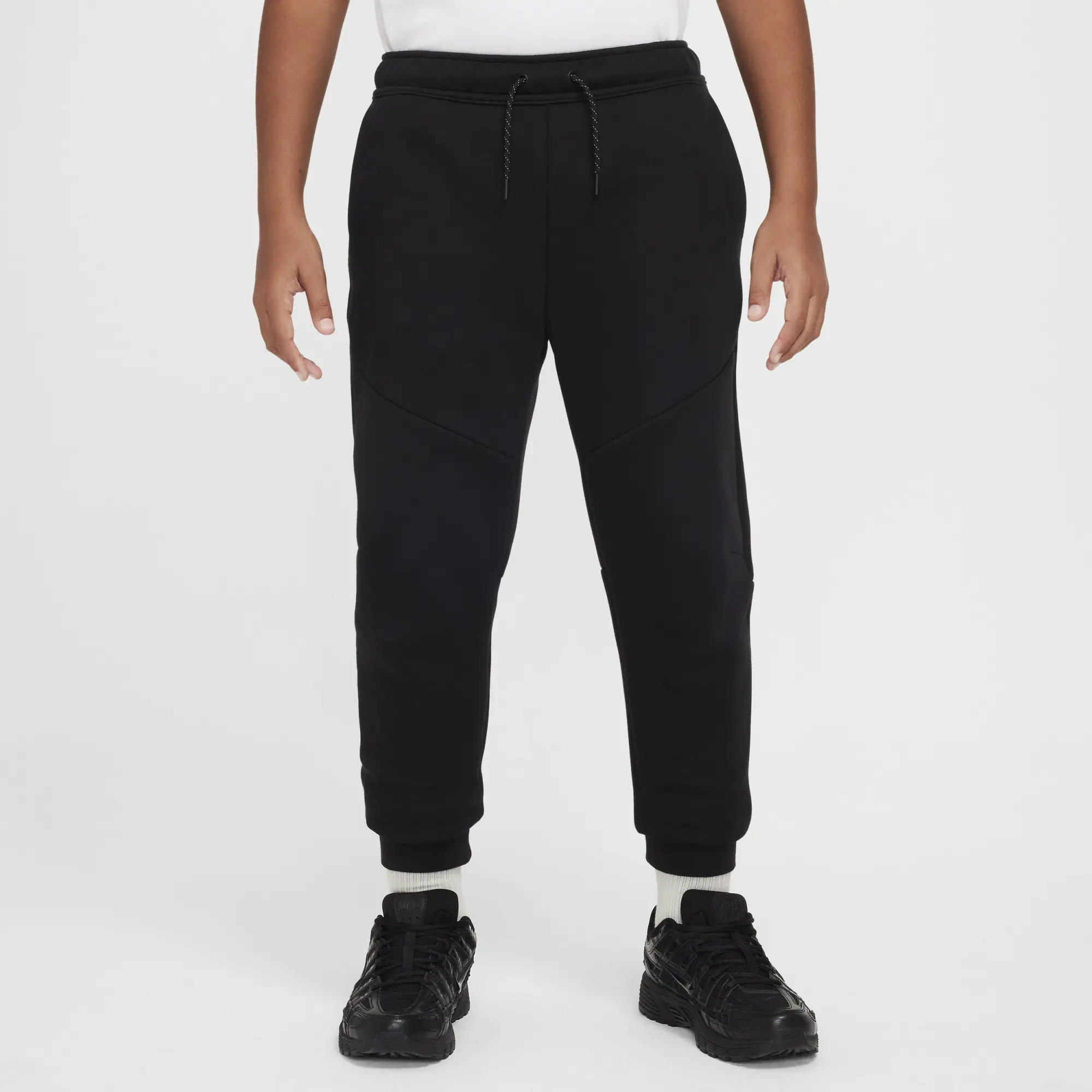 Nike Sportswear Tech Fleece Older Kids' (Boys') Joggers - Black - Sustainable Blends Minimum