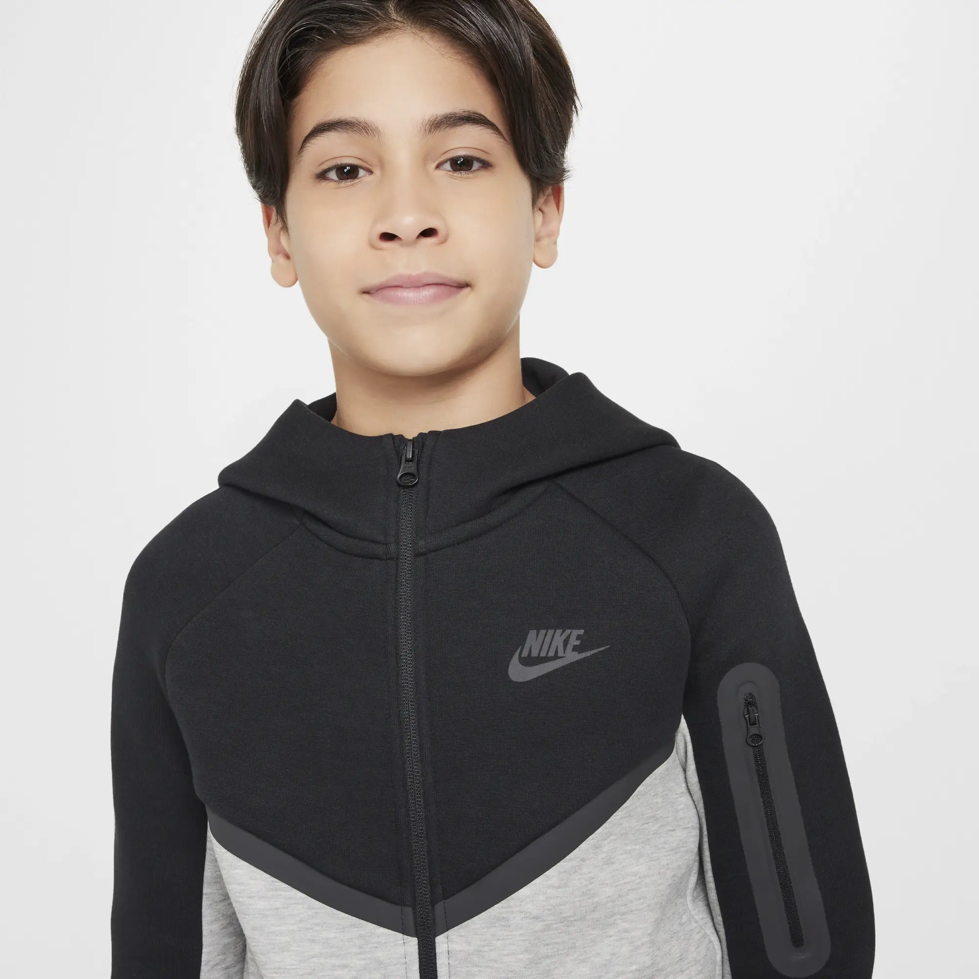 Nike Sportswear Tech Fleece Older Kids' Full-Zip Hoodie - Grey - Sustainable Blends Minimum