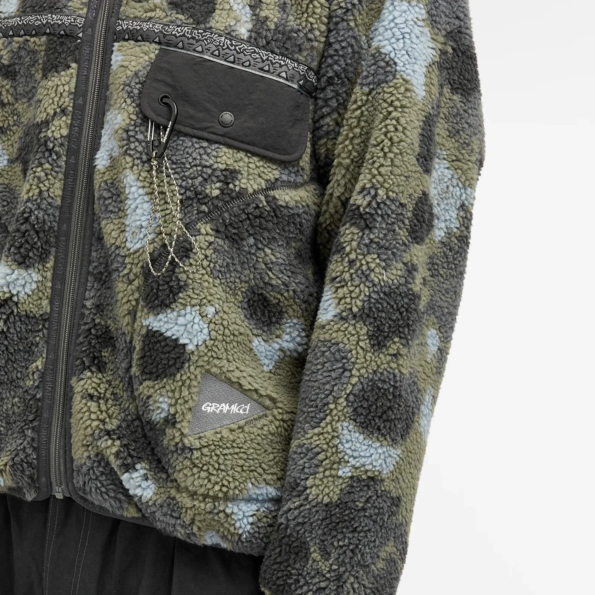 Gramicci Men's x and wander Tape Fleece Jacket Camo