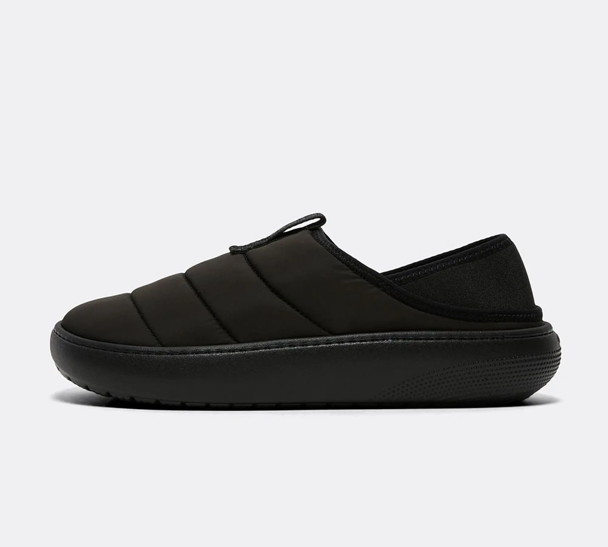 Crocs | Unisex | Classic Puff Moc | Shoes | Black / Black | M12