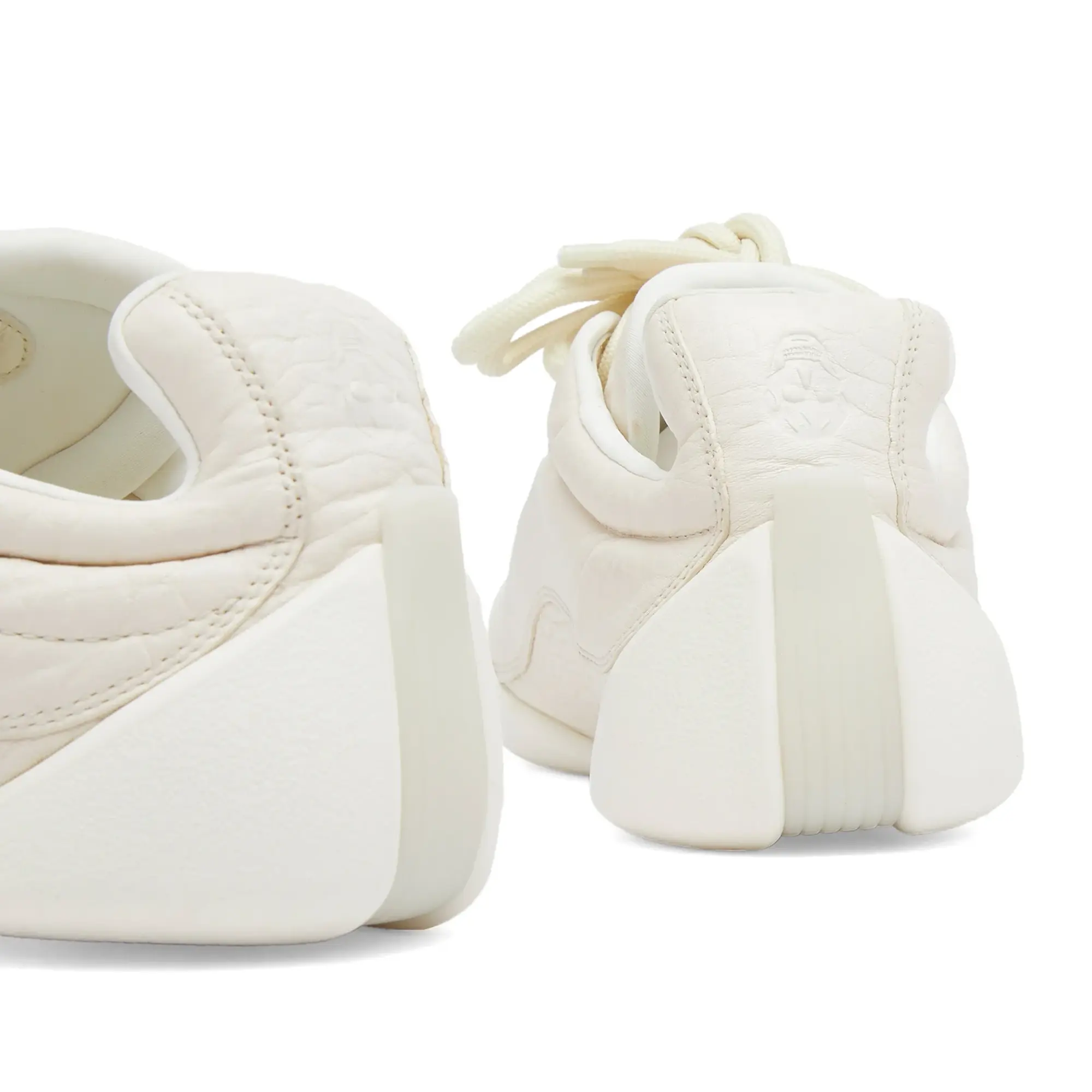 Alexander McQueen Men's Dumbo Grain Leather Sneaker Off White