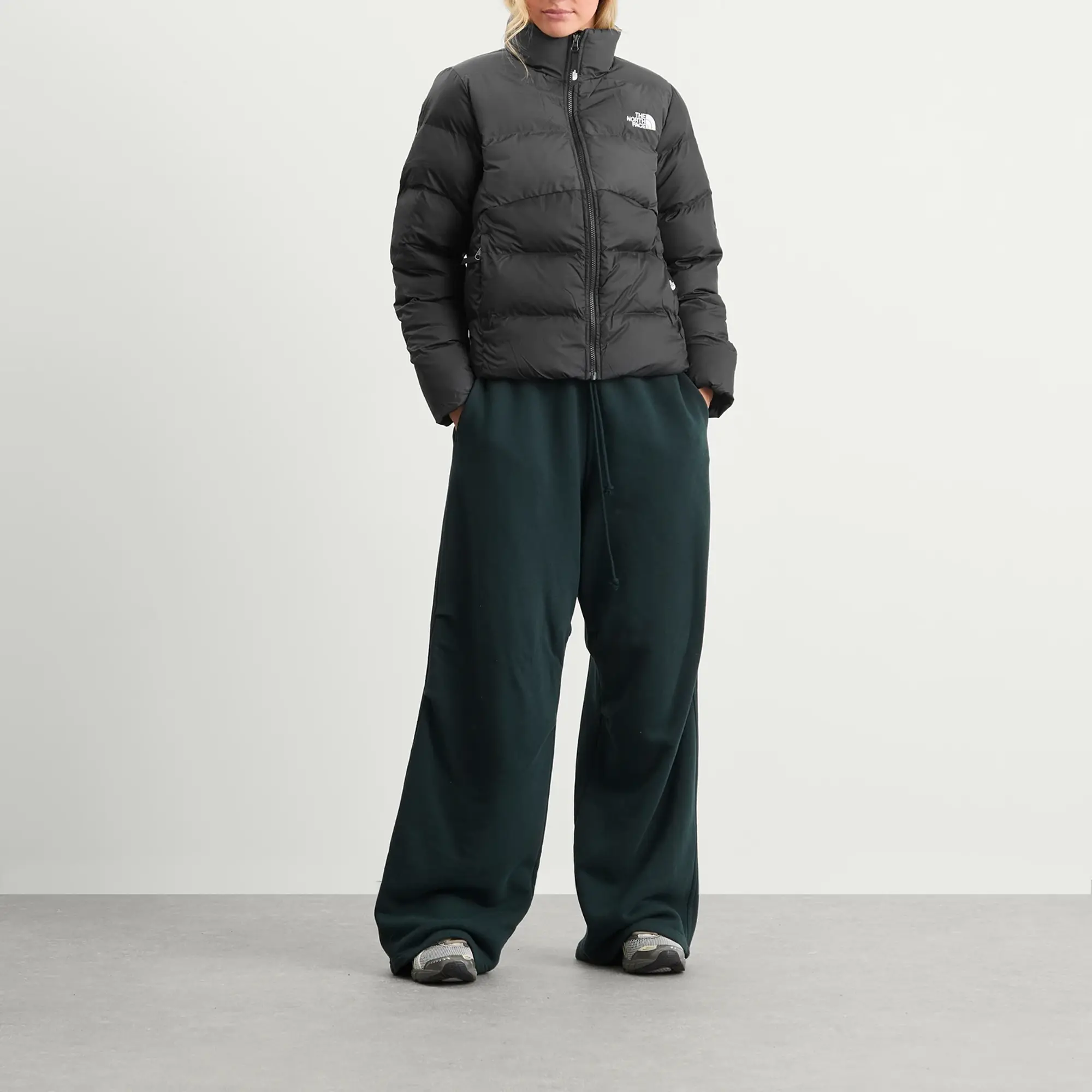 The North Face Saikuru Logo Puffer Jacket In Black
