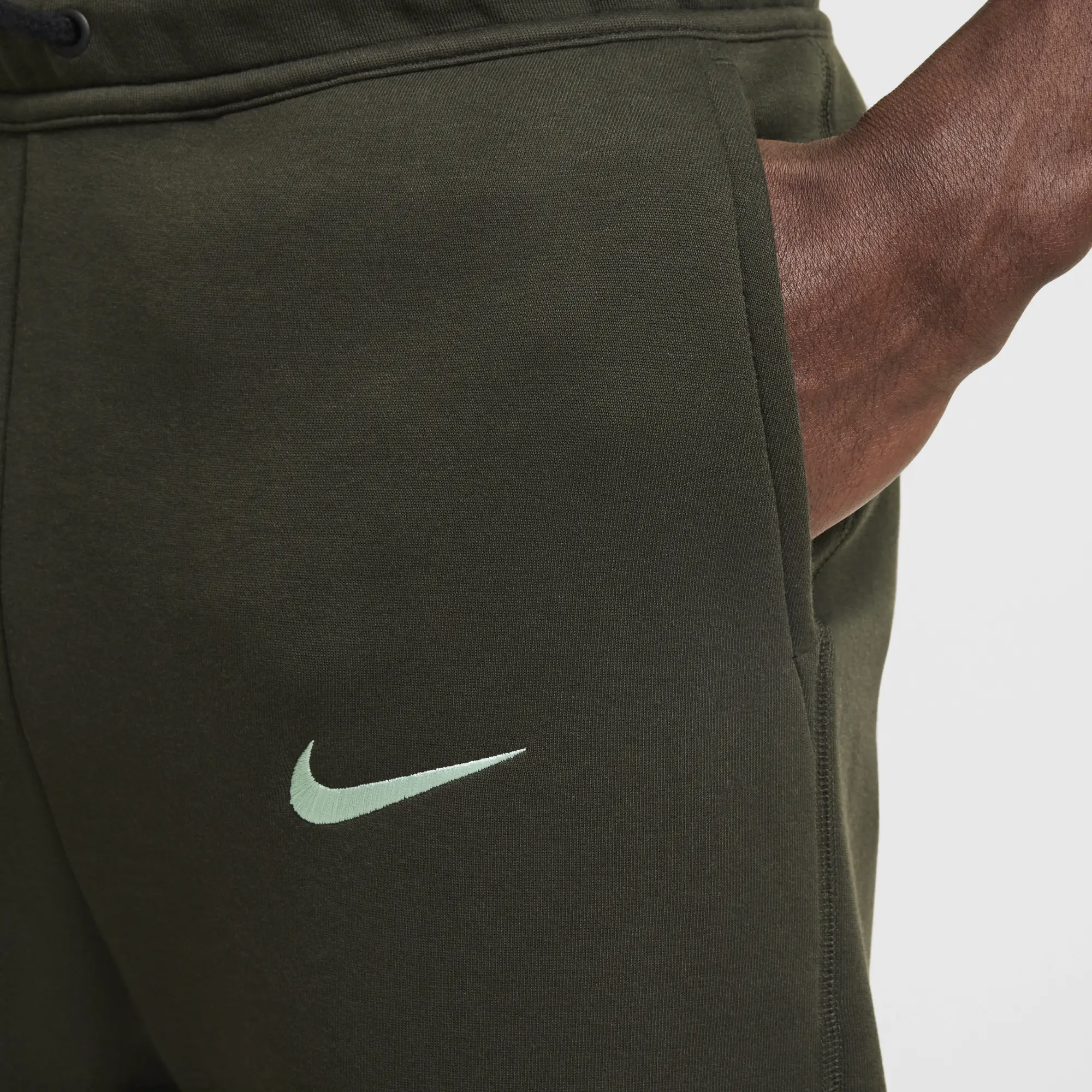 Nike Tottenham NSW Tech Fleece Jog Pants - Dark Green