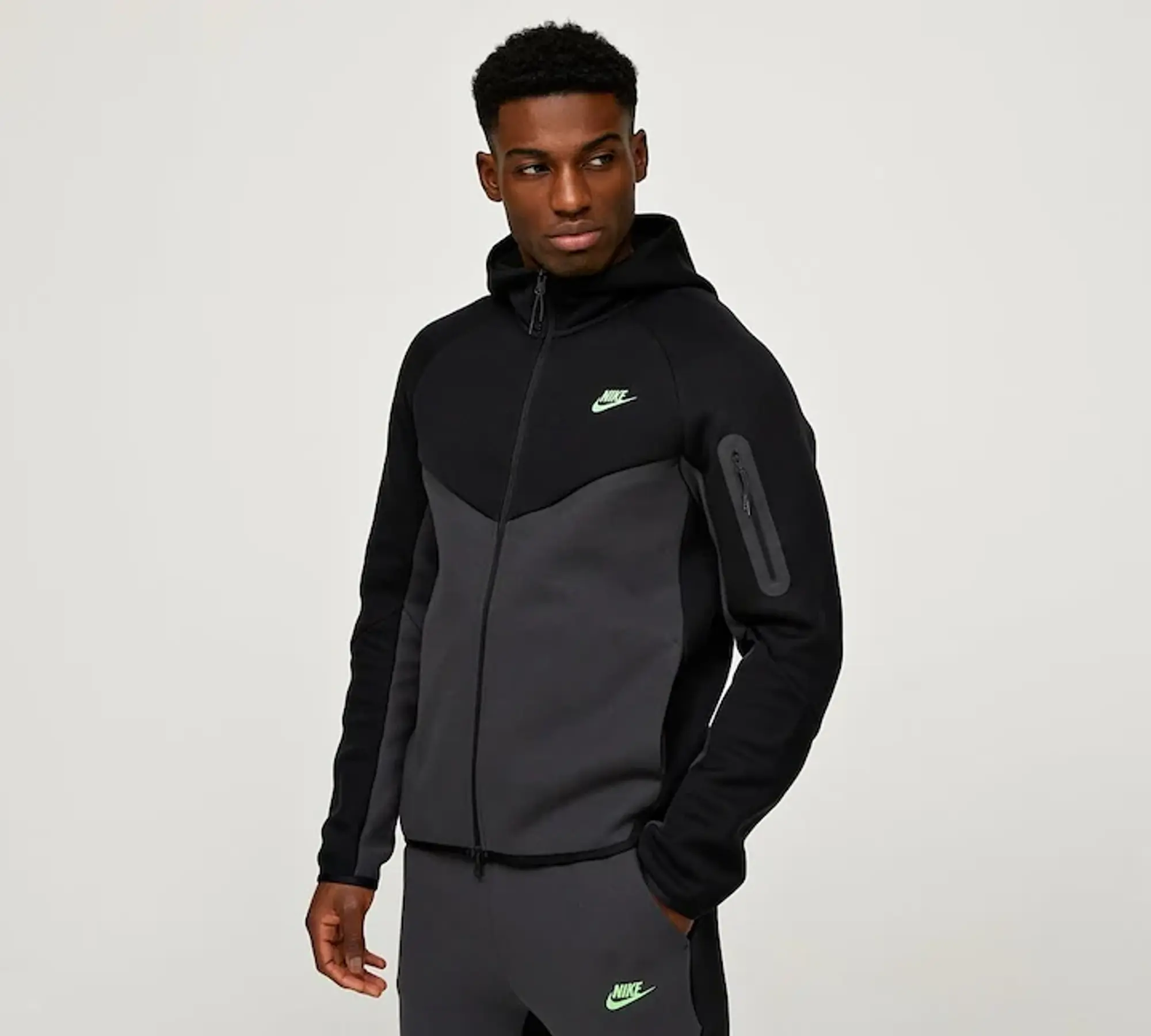 Nike Tech Fleece Windrunner Hoodie - Black - Size S - Black