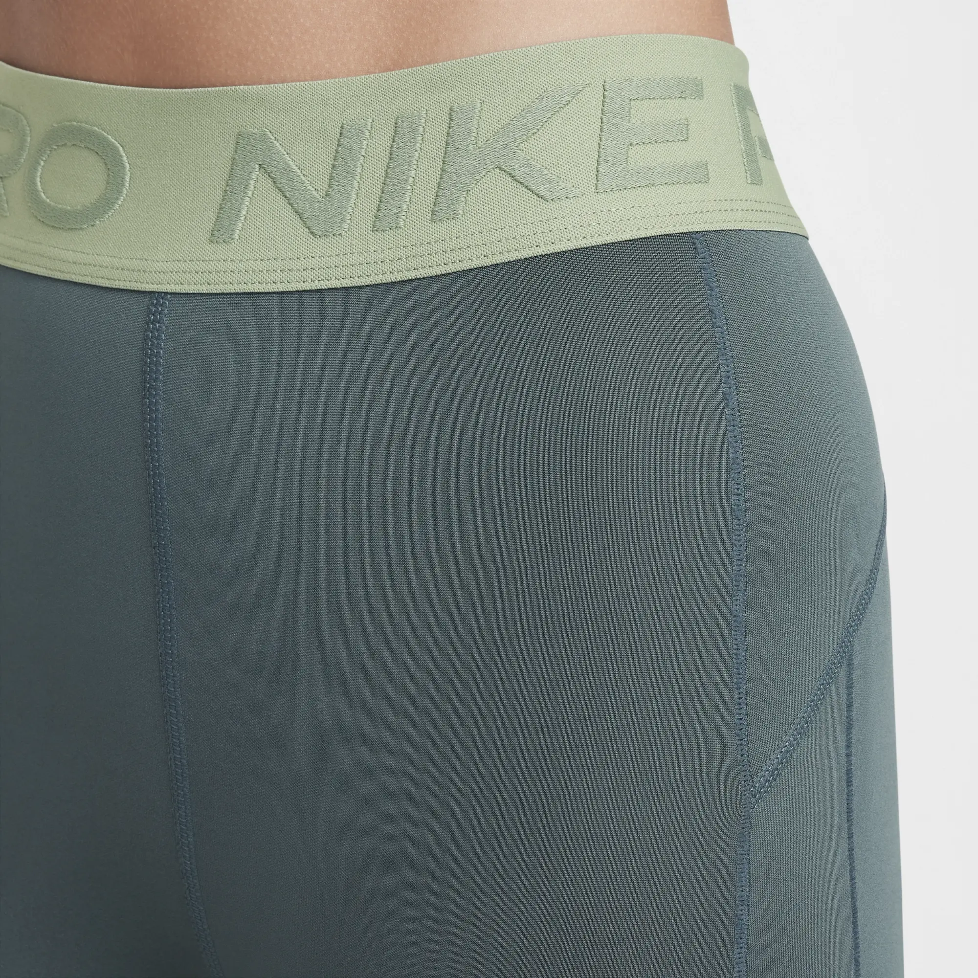 Nike Sportswear Older Kids Pro Dri FIT 5 Shorts