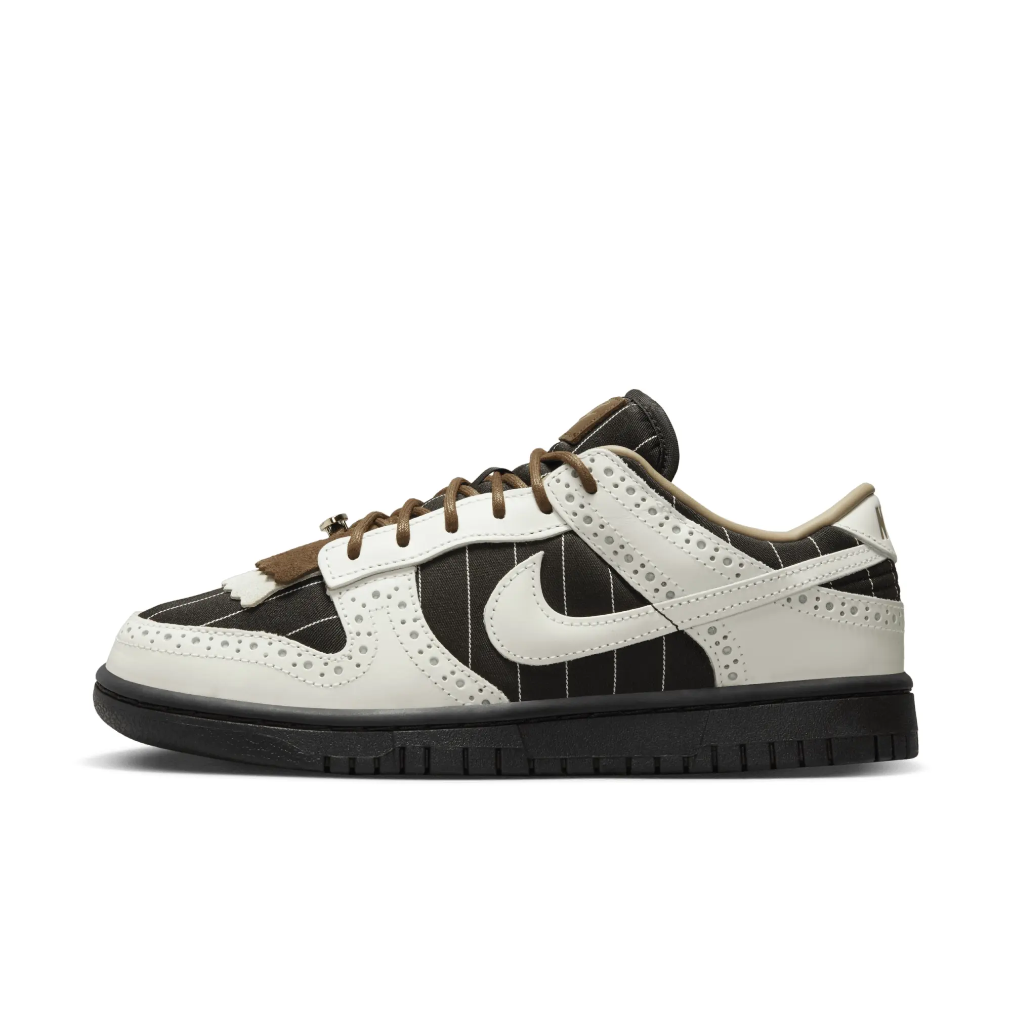 Nike Women's Dunk Low Og W Sneaker Black/White/Gold