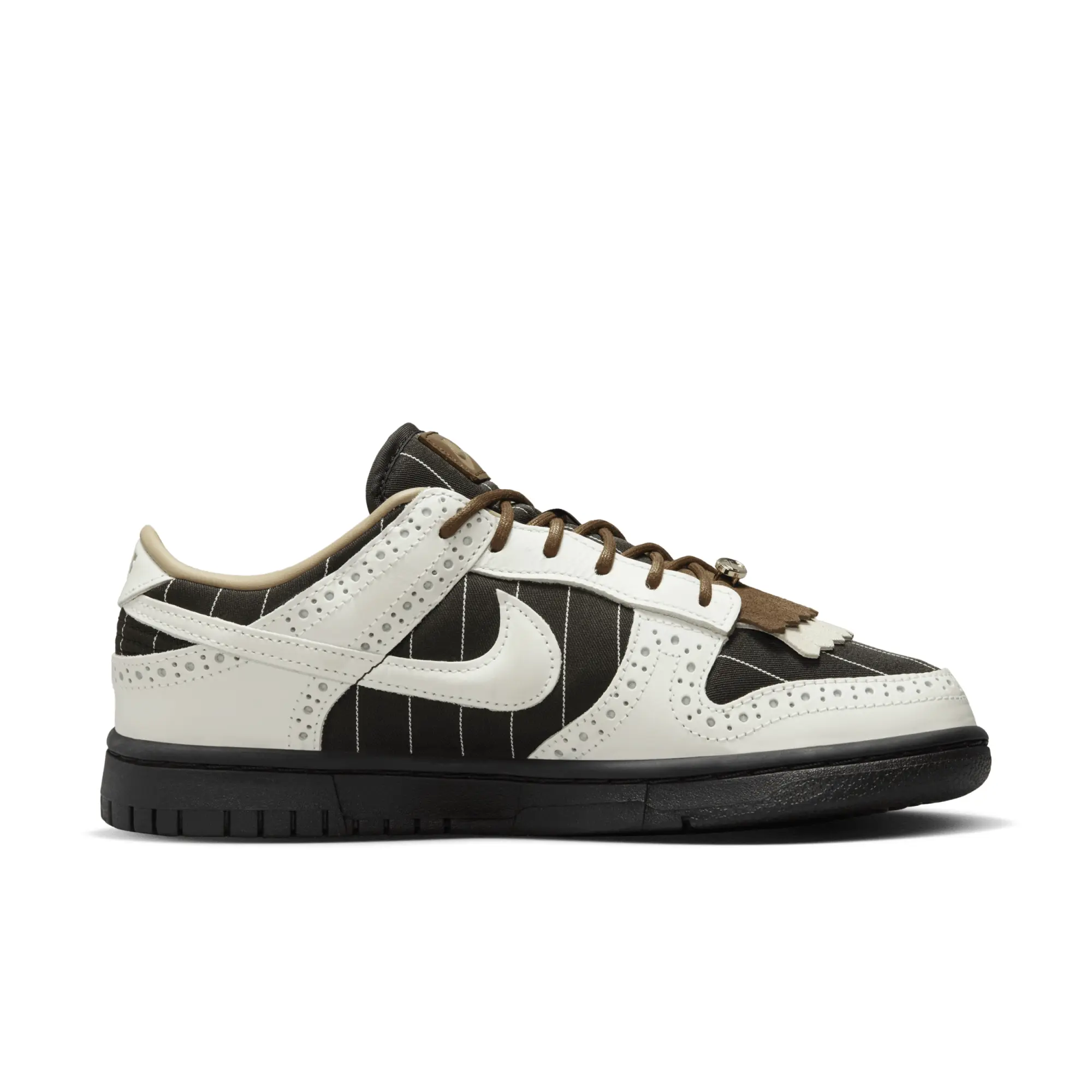 Nike Women's Dunk Low Og W Sneaker Black/White/Gold