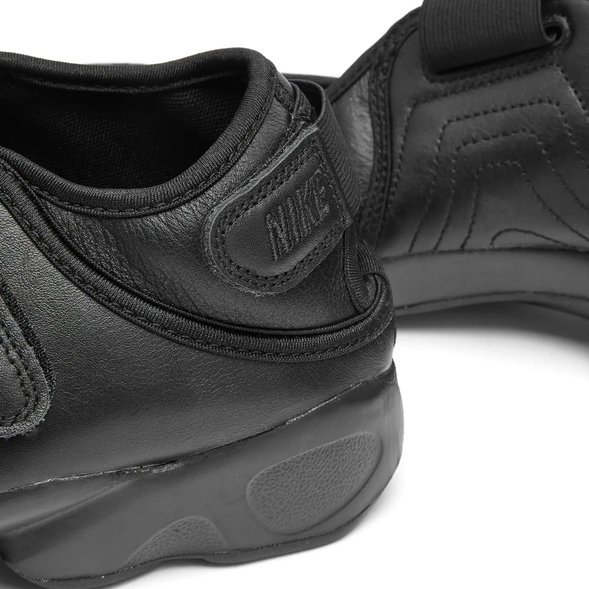 Nike Women's Air Rift-Ip W Sneaker Black