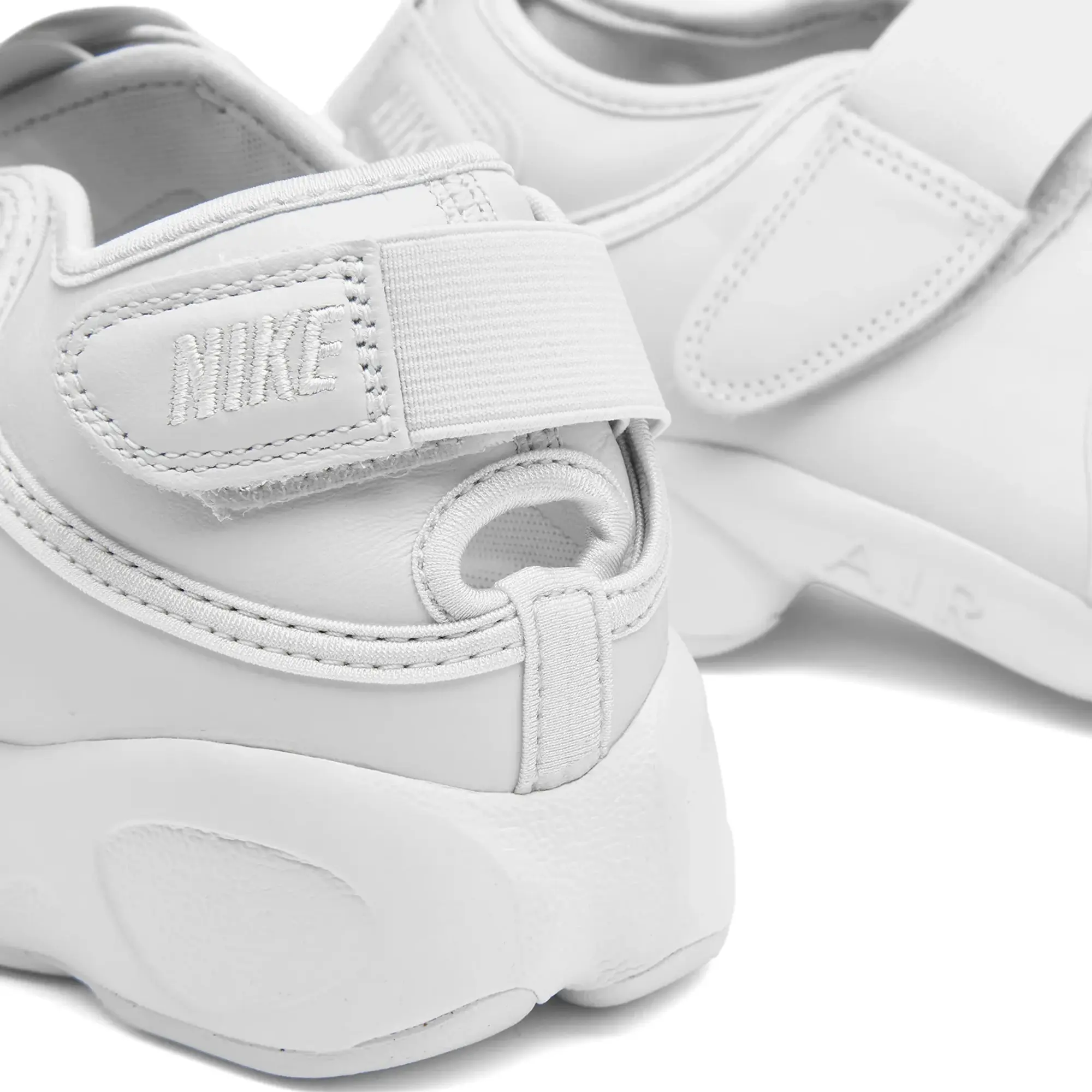 Nike Women's Air Rift-Ip W Sneaker Pure Platinum