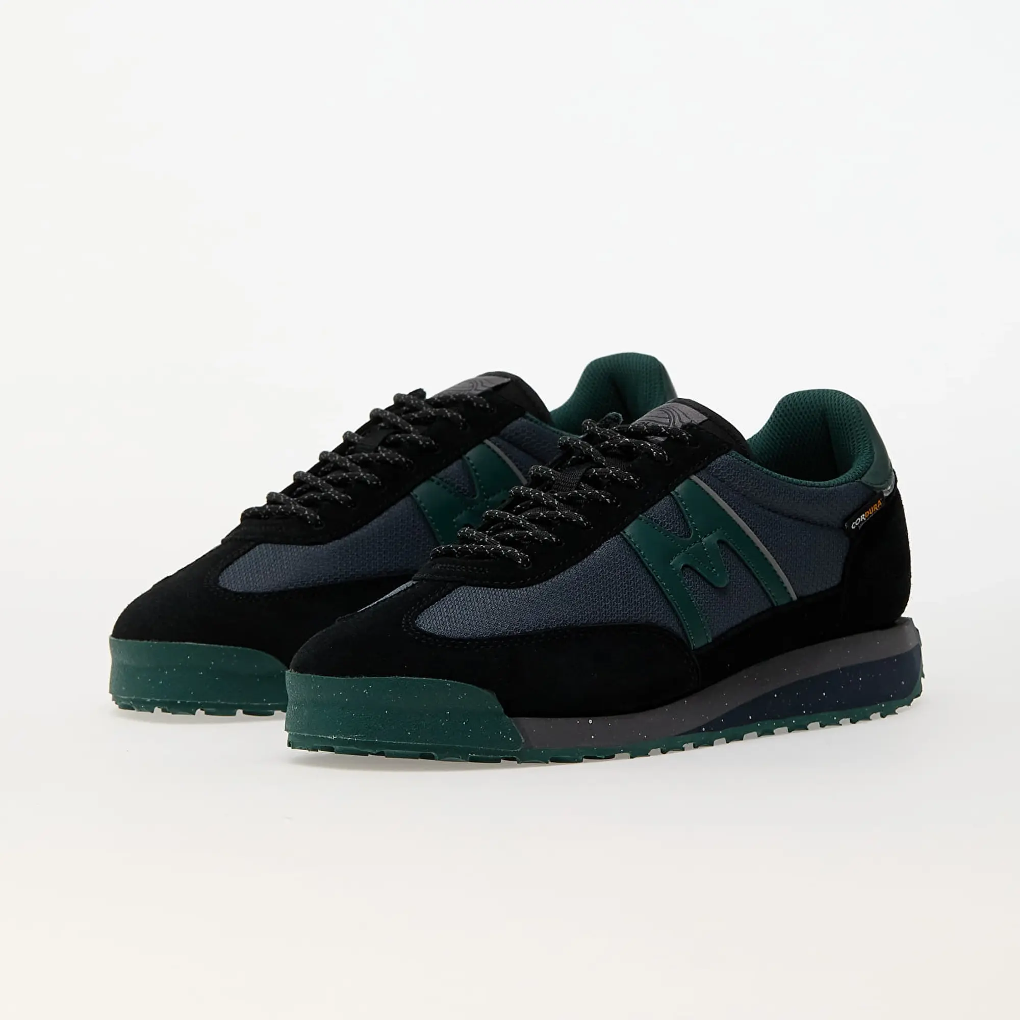 Sneakers Karhu Mestari Control Caviar/ Rain Forest Eur 40.5
