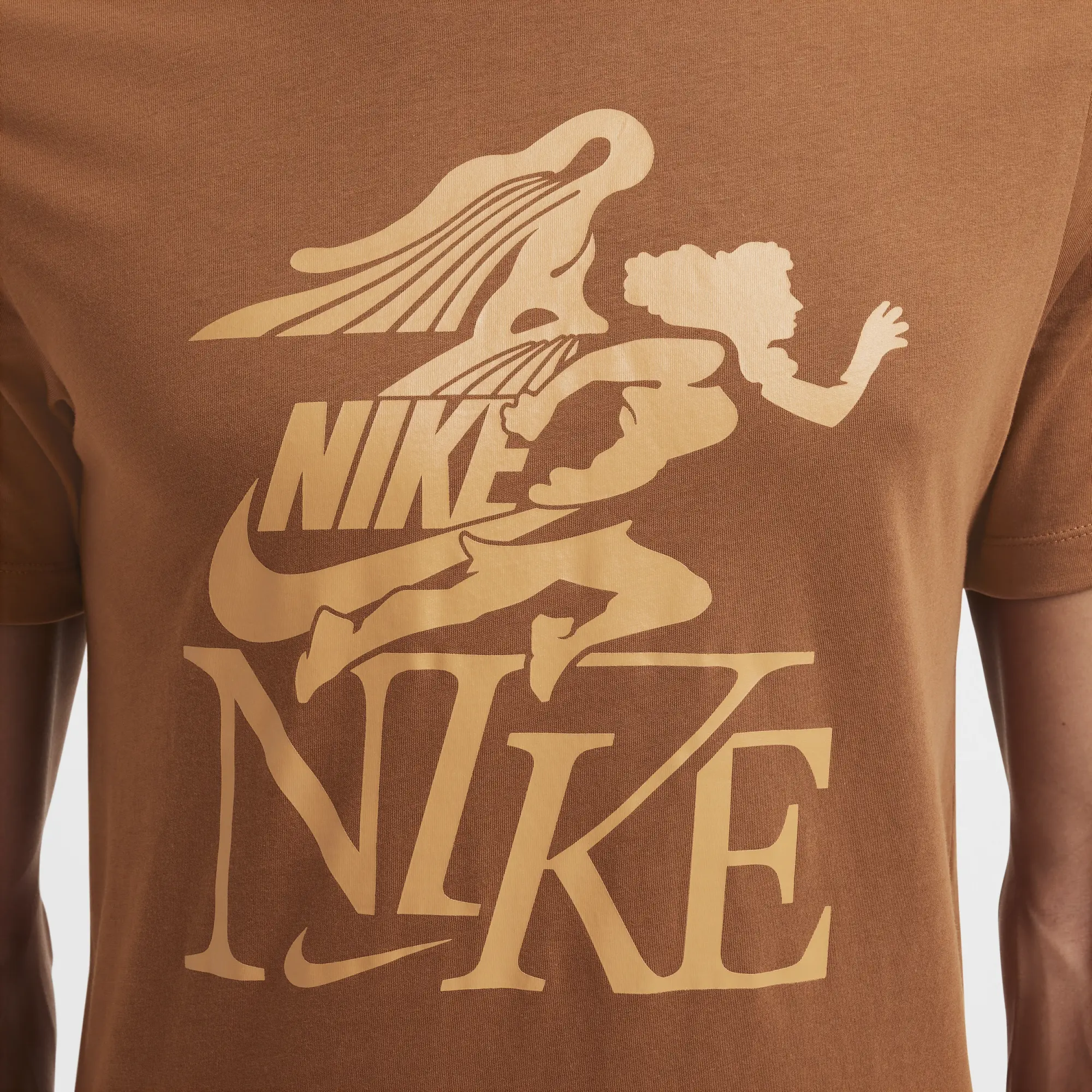 Nike Victory Graphic T-Shirt In Brown