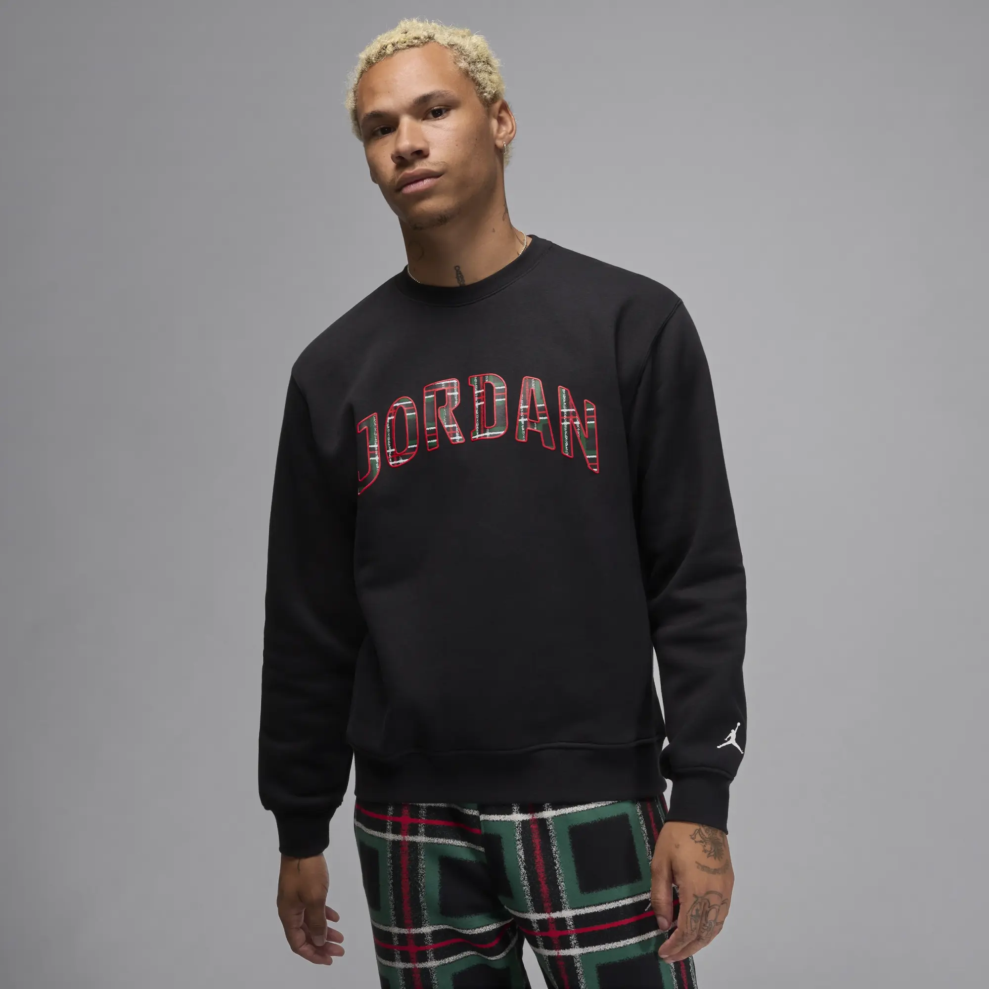 Nike Jordan Essentials Men's Fleece Crew-Neck Sweatshirt - Black - Cotton/Polyester