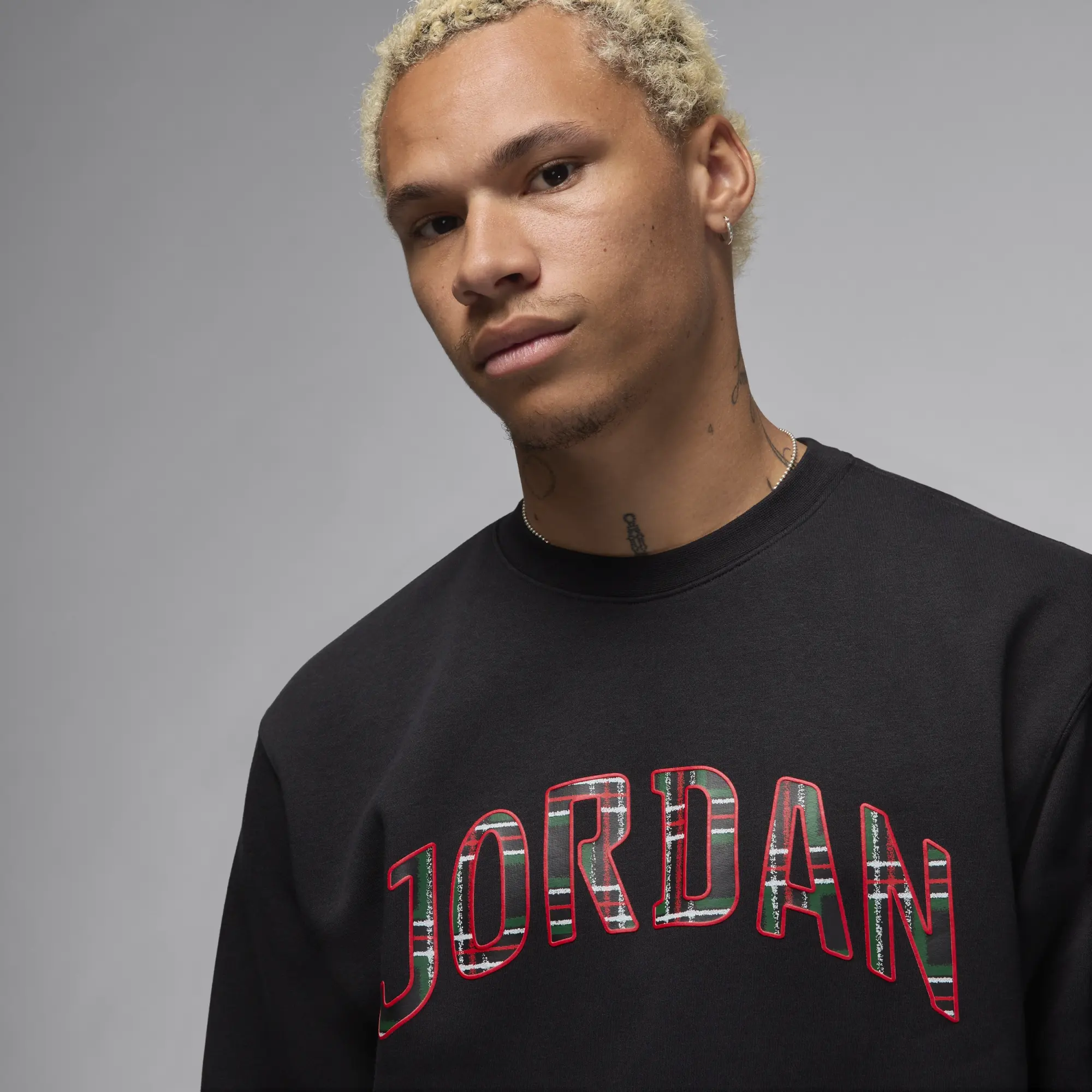 Nike Jordan Essentials Men's Fleece Crew-Neck Sweatshirt - Black - Cotton/Polyester