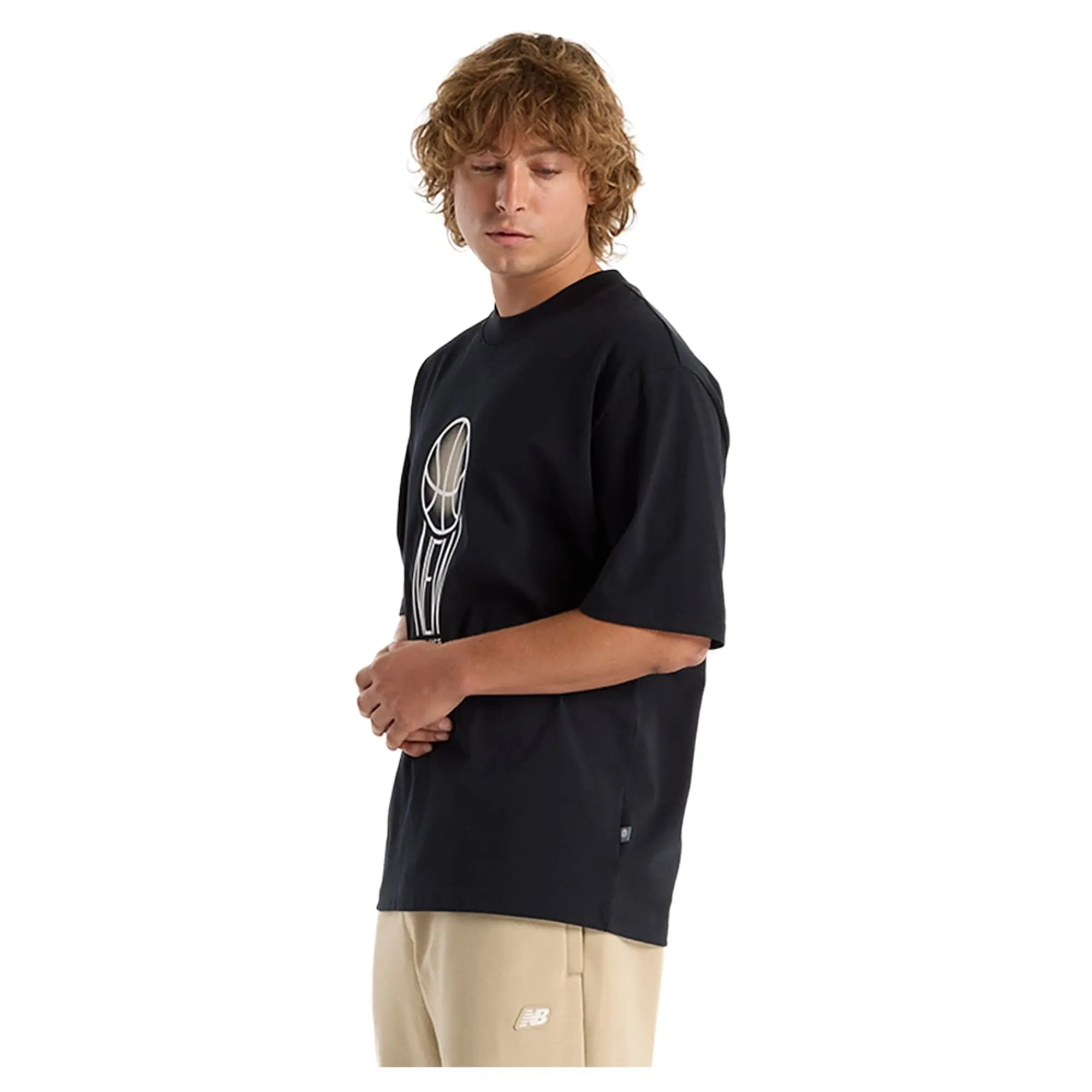 New Balance Men's Hoops Graphic T-Shirt in Black Cotton