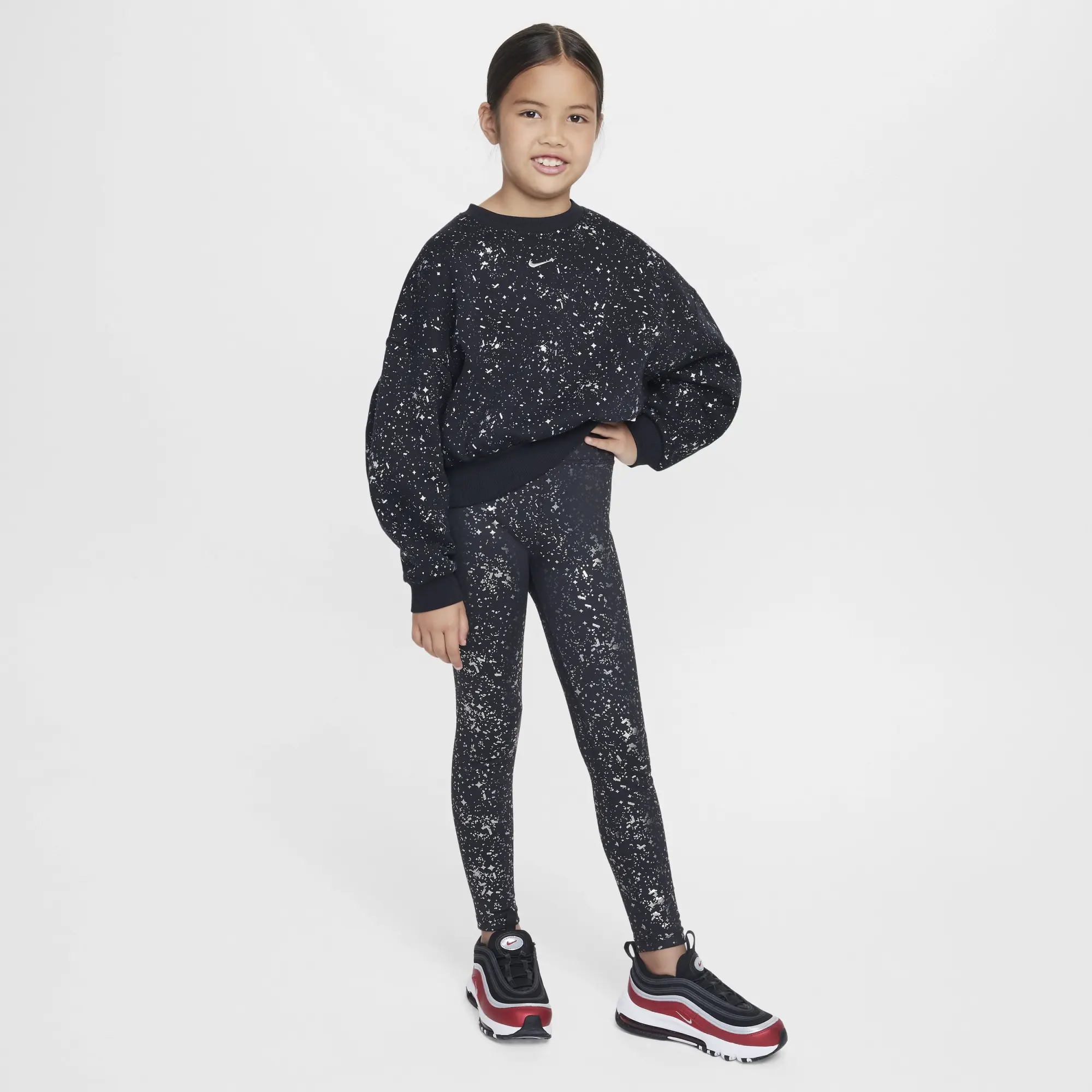 Nike Sportswear Club Fleece Older Kids' (Girls') Crew-Neck Sweatshirt - Black - Cotton/Polyester
